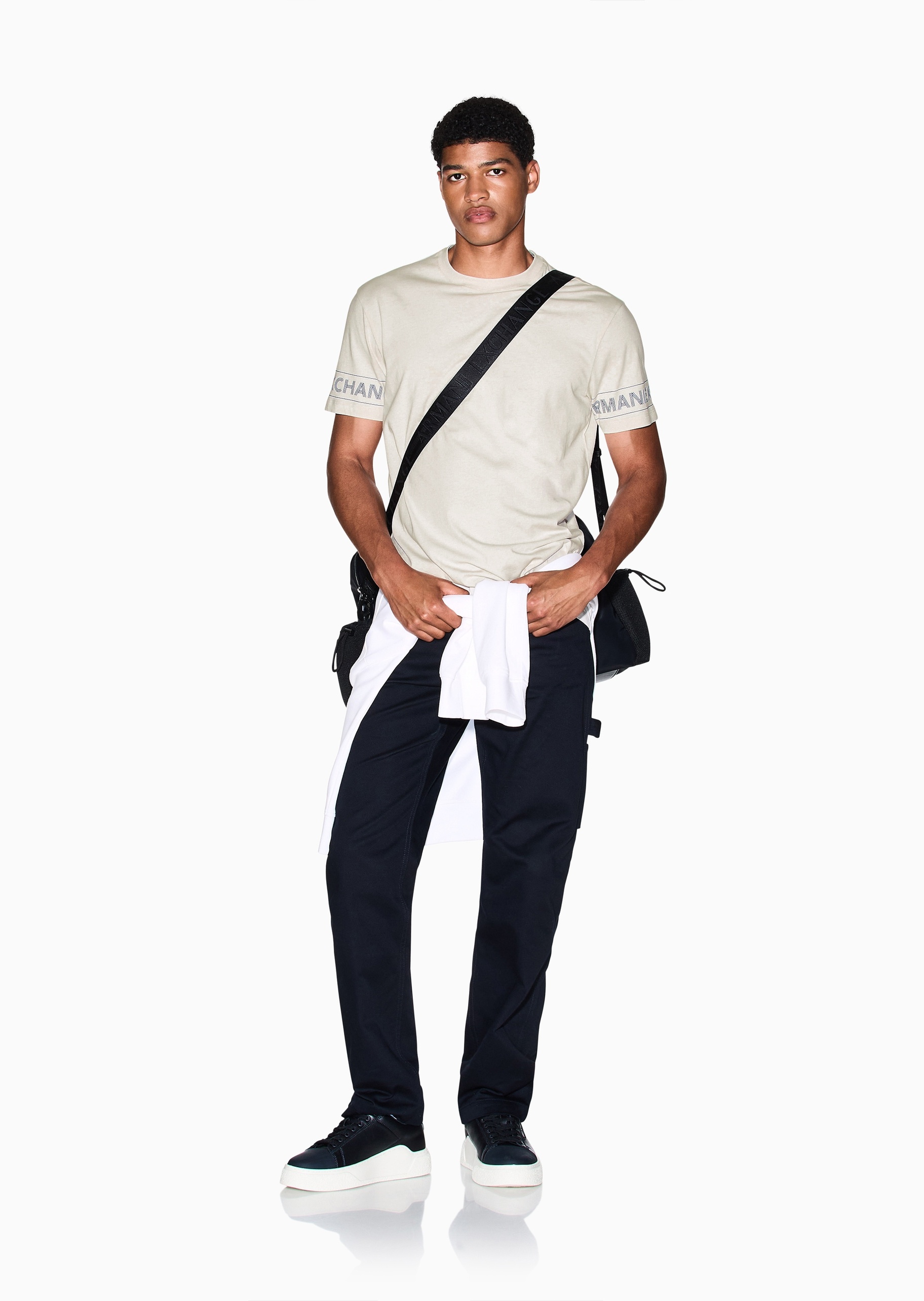 ARMANI EXCHANGE 男士纯棉合身短袖圆领字母饰边轻薄T恤衫