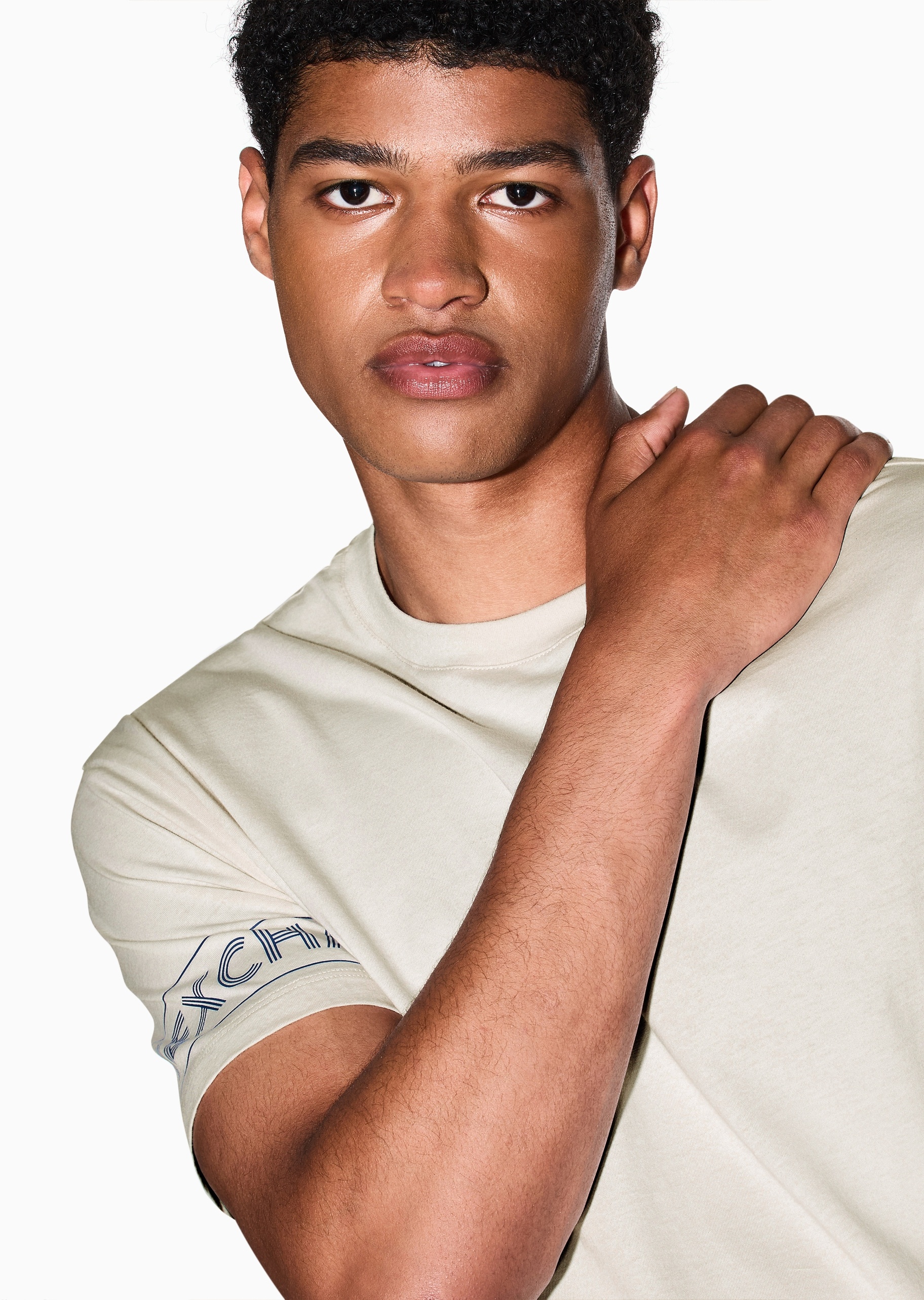 ARMANI EXCHANGE 男士纯棉合身短袖圆领字母饰边轻薄T恤衫