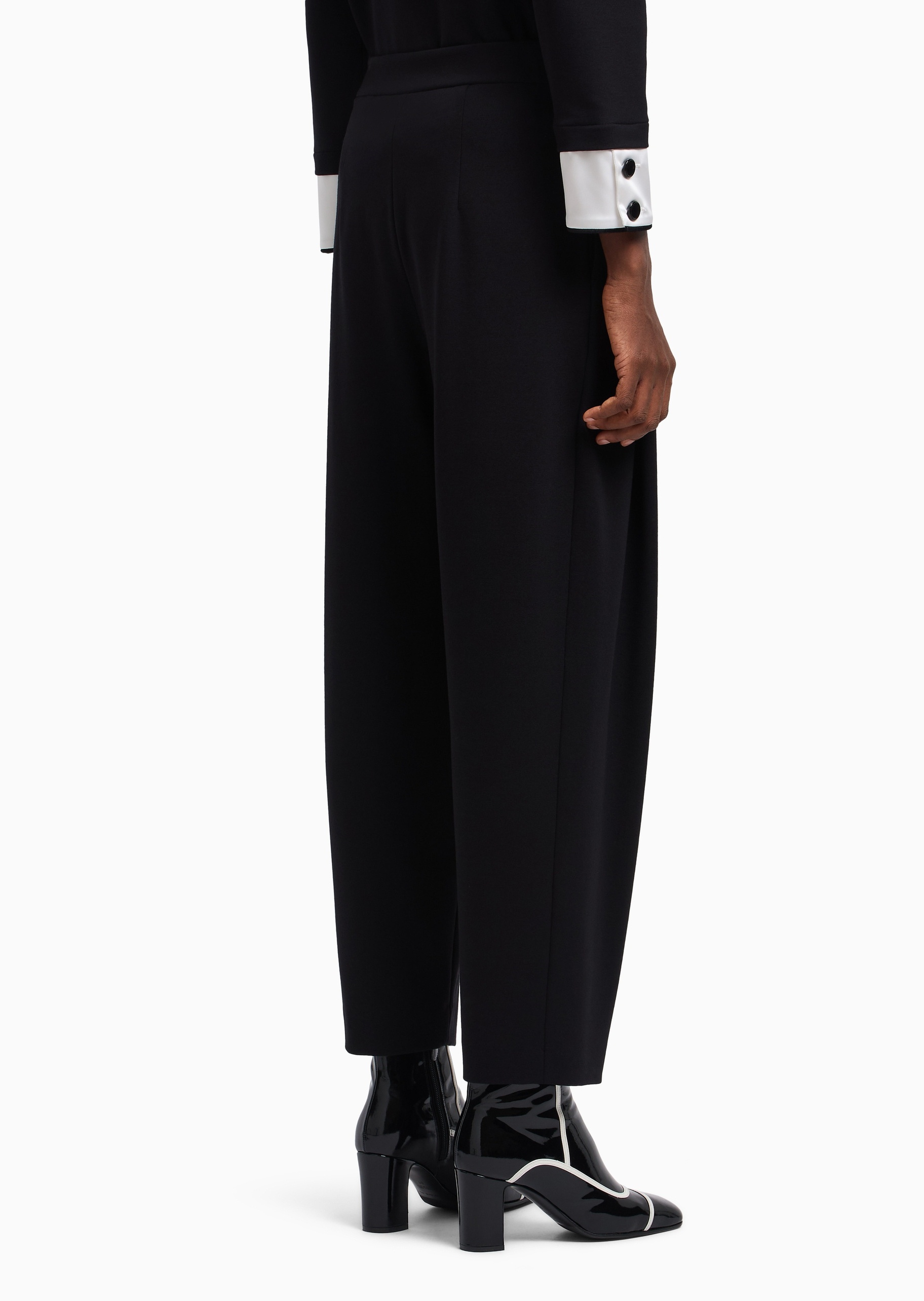 Emporio Armani 女士弹力宽松九分直筒纯色休闲裤