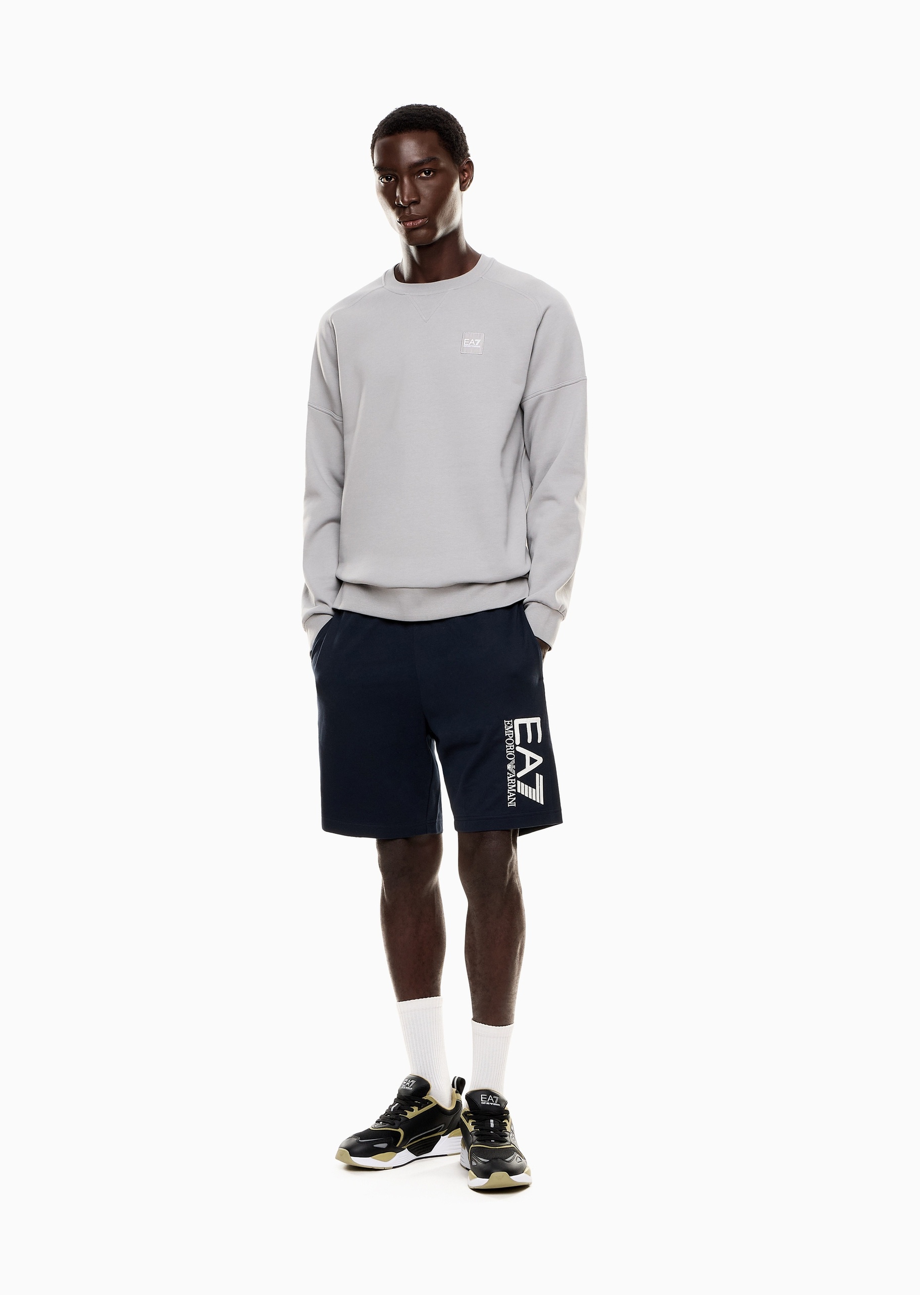 EA7 男士短款合身运动风重磅加绒套头卫衣