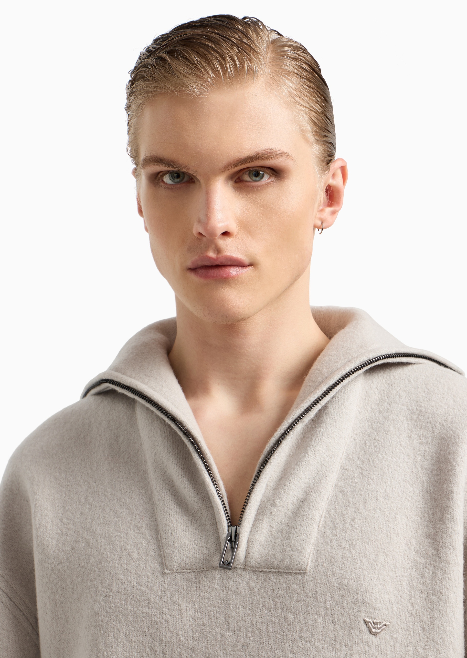 Emporio Armani 男士全绵羊毛宽松长袖落肩套头毛衣
