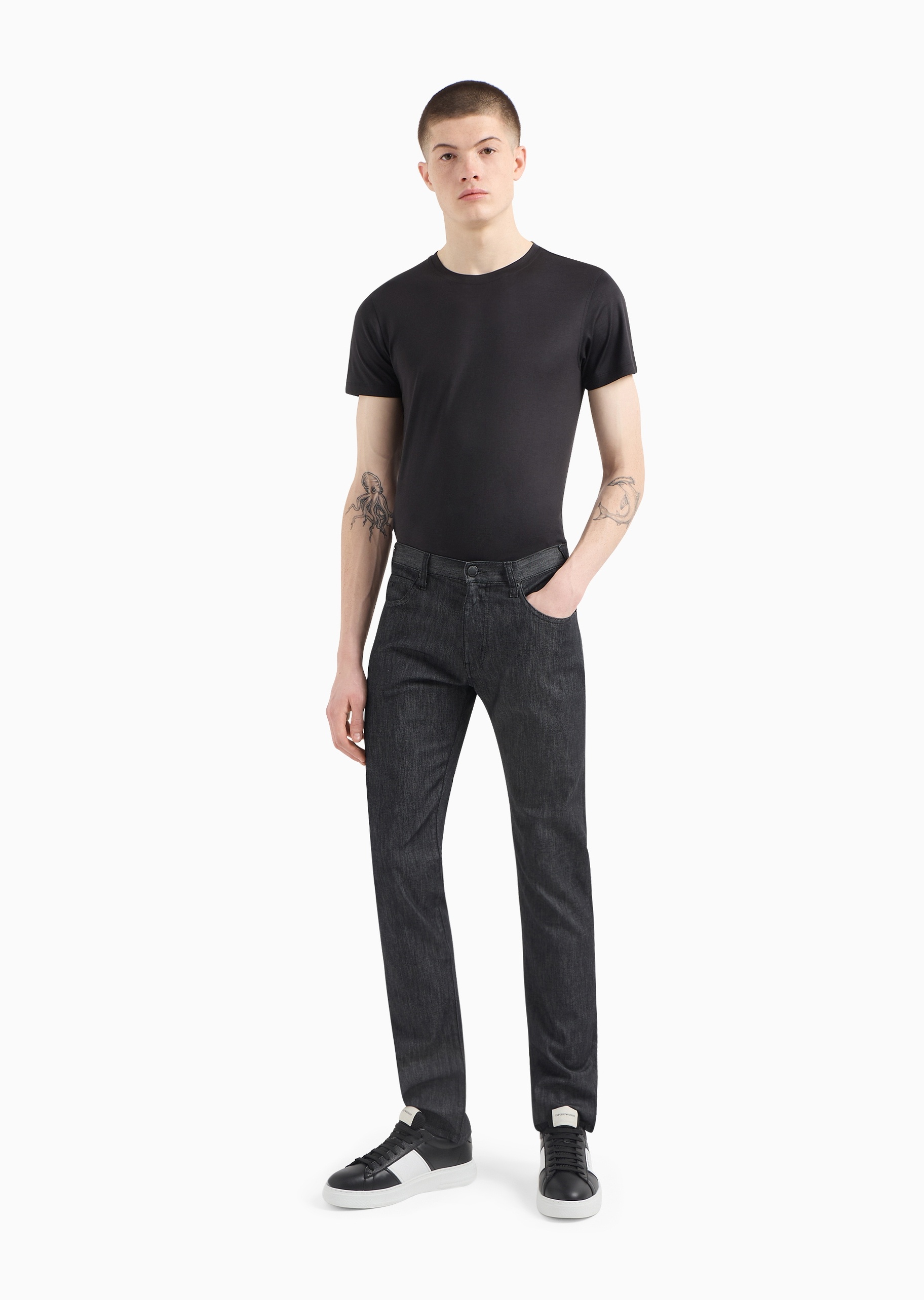 Emporio Armani 男士纯棉微弹轻薄合身中腰直筒直脚牛仔裤