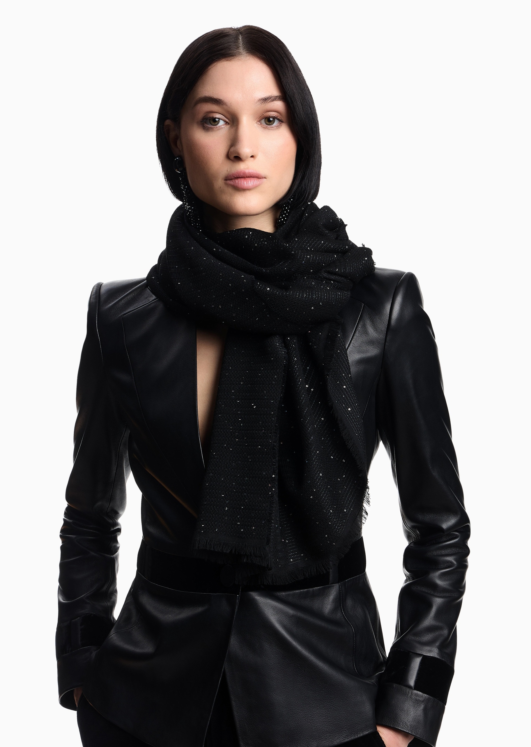 Emporio Armani 女士绵羊毛混纺亮片披肩围巾外搭