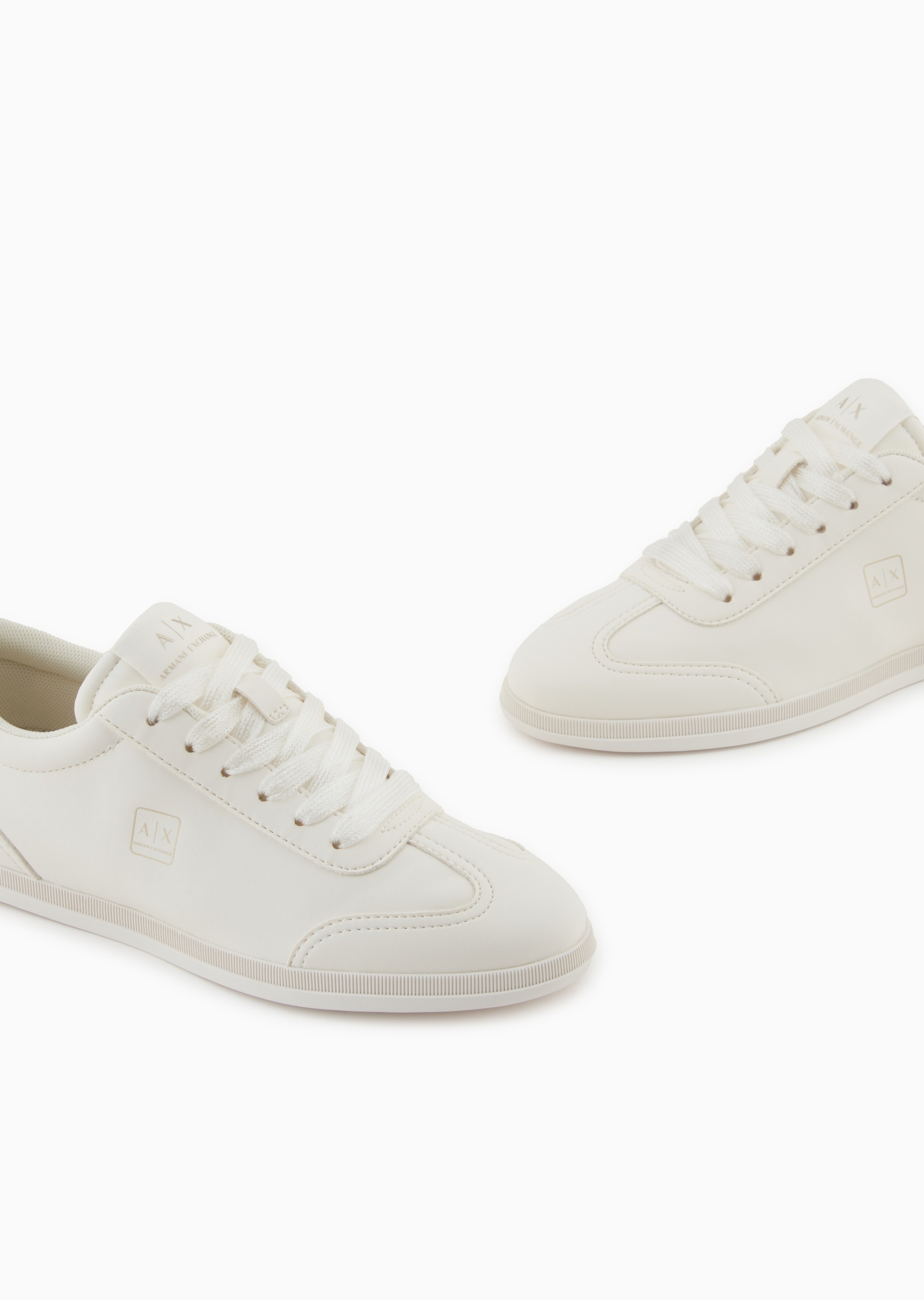 ARMANI EXCHANGE 女士系带低帮T字头平底纯色休闲鞋