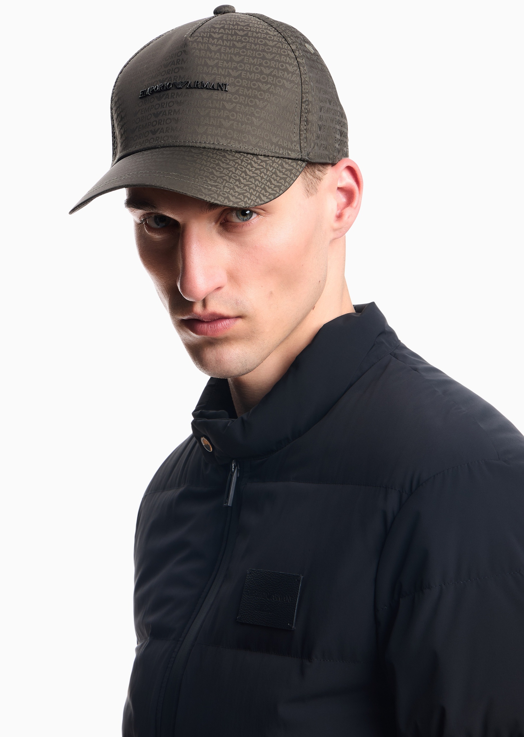 Emporio Armani 男士宽帽檐出游休闲老花棒球鸭舌帽