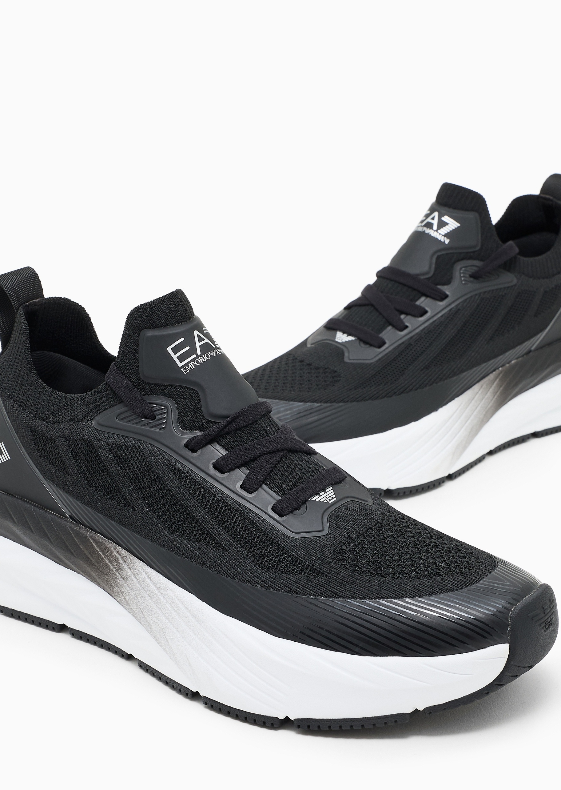 EA7 男女情侣户外跑步健身休闲运动鞋