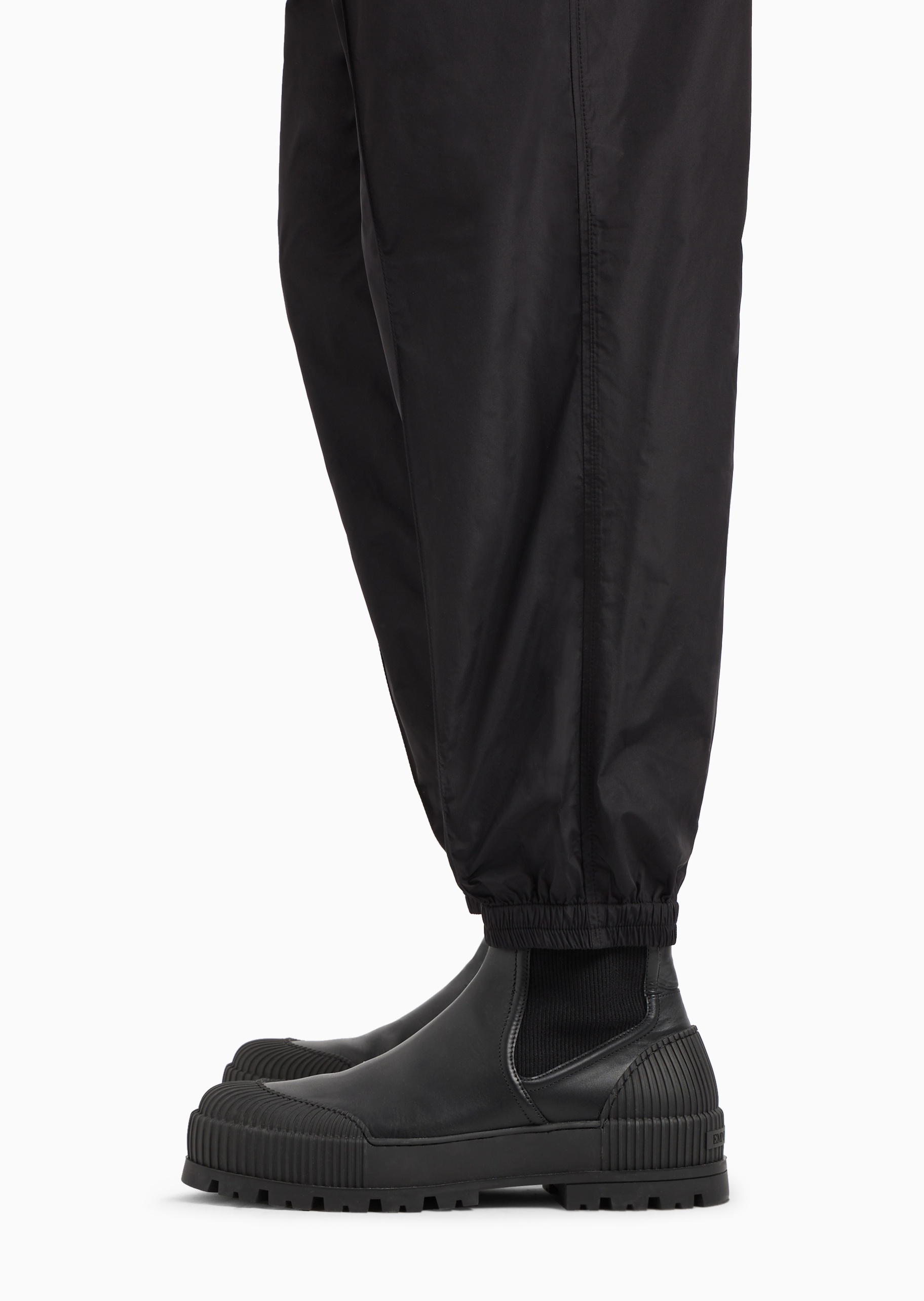 Emporio Armani 男士宽松长款锥形束脚纯色工装风休闲裤