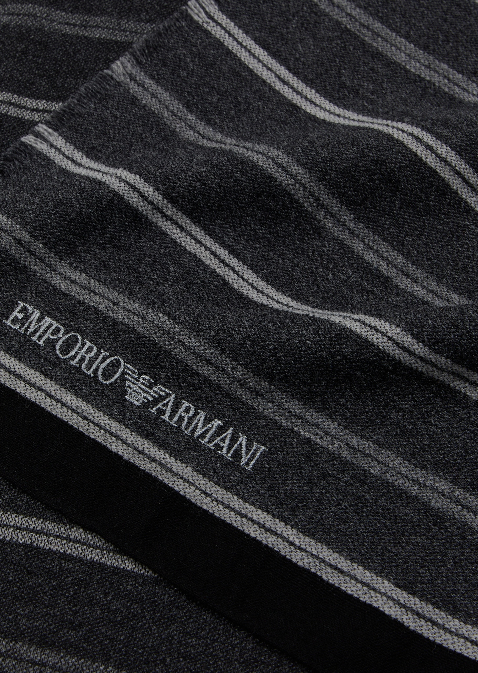 Emporio Armani 男士绵羊毛长方形竖条纹提花围巾