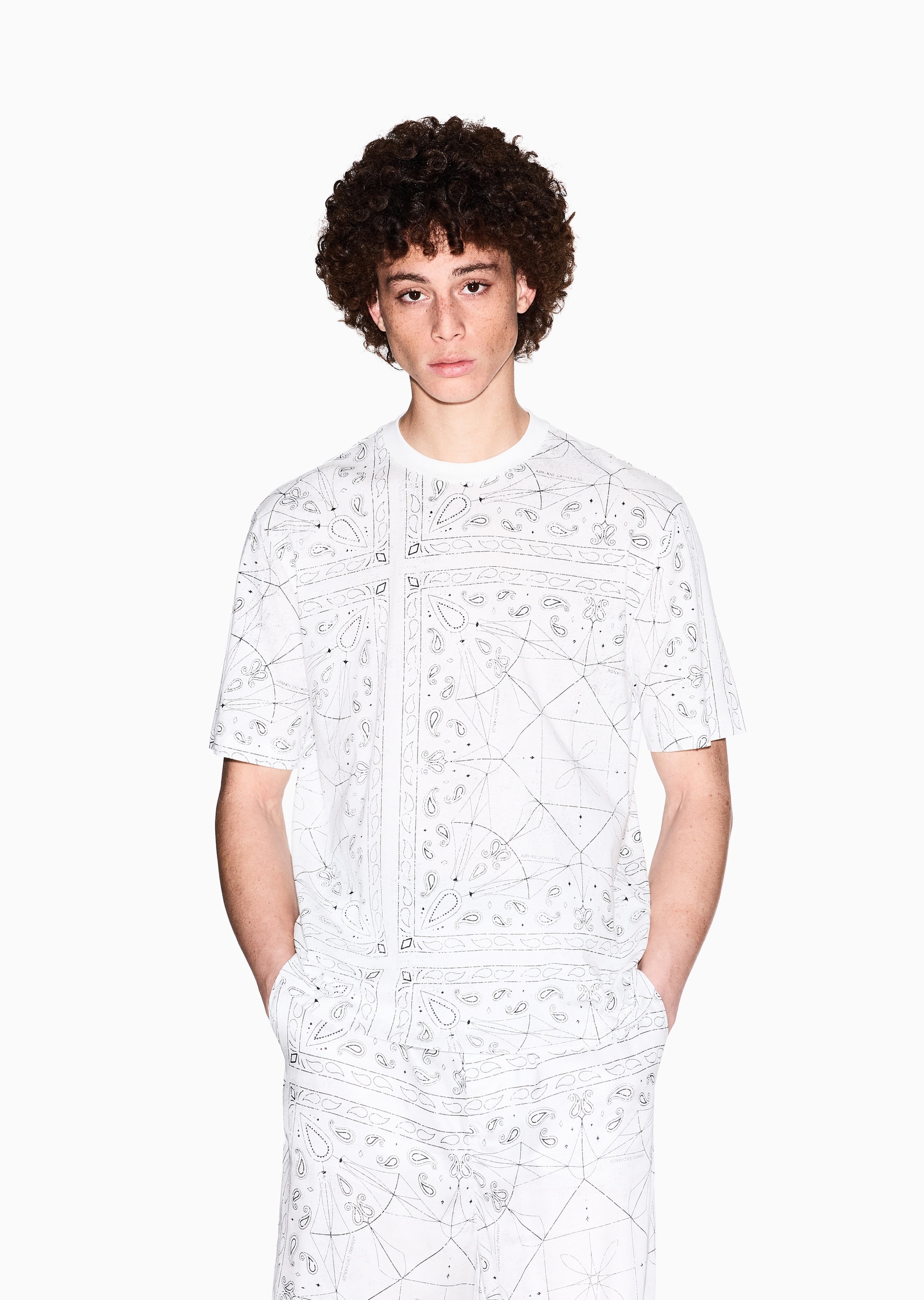 ARMANI EXCHANGE 男士全棉宽松短袖圆领正肩腰果花T恤