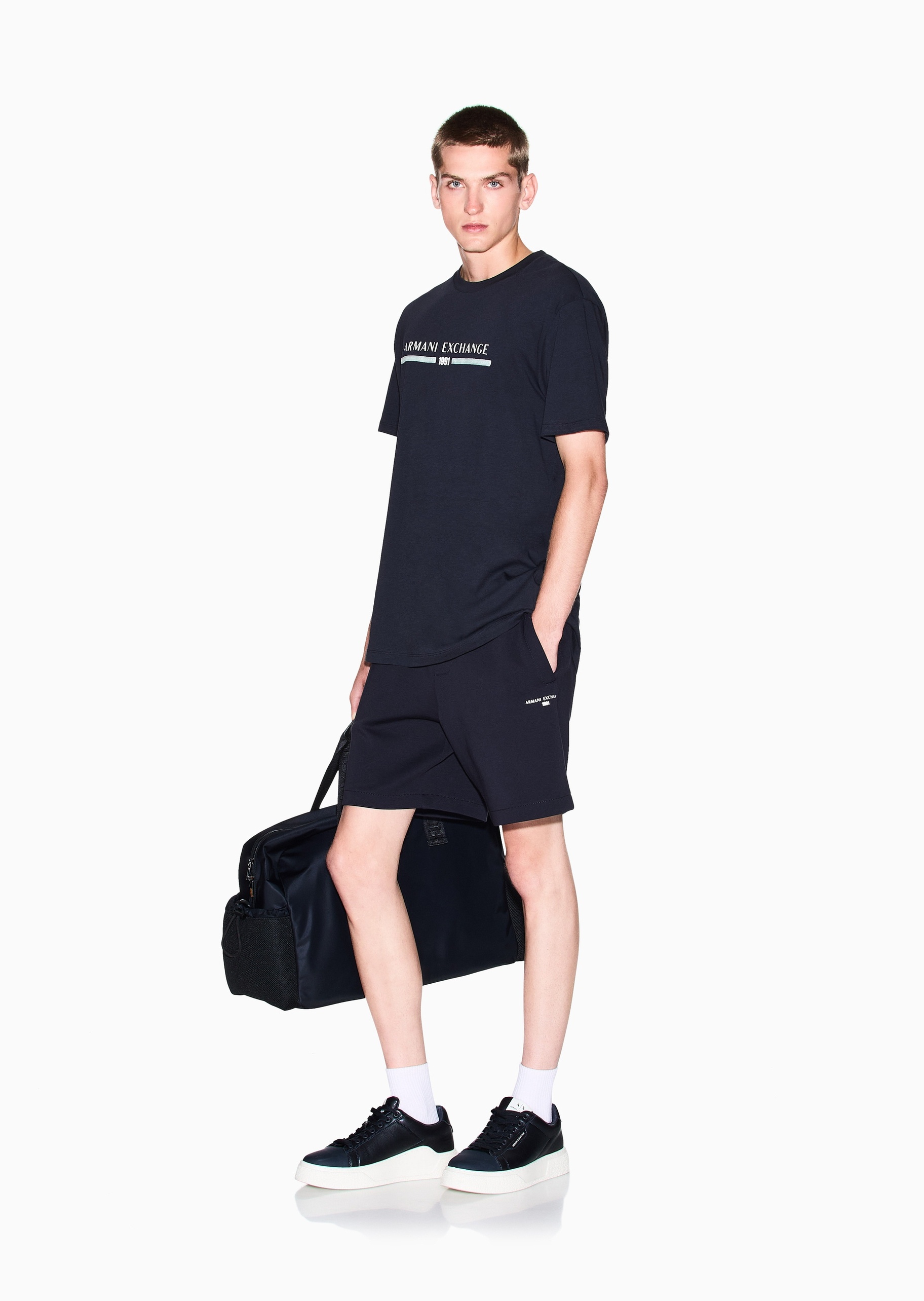 ARMANI EXCHANGE 男士全棉合身短袖圆领撞色标识轻薄T恤