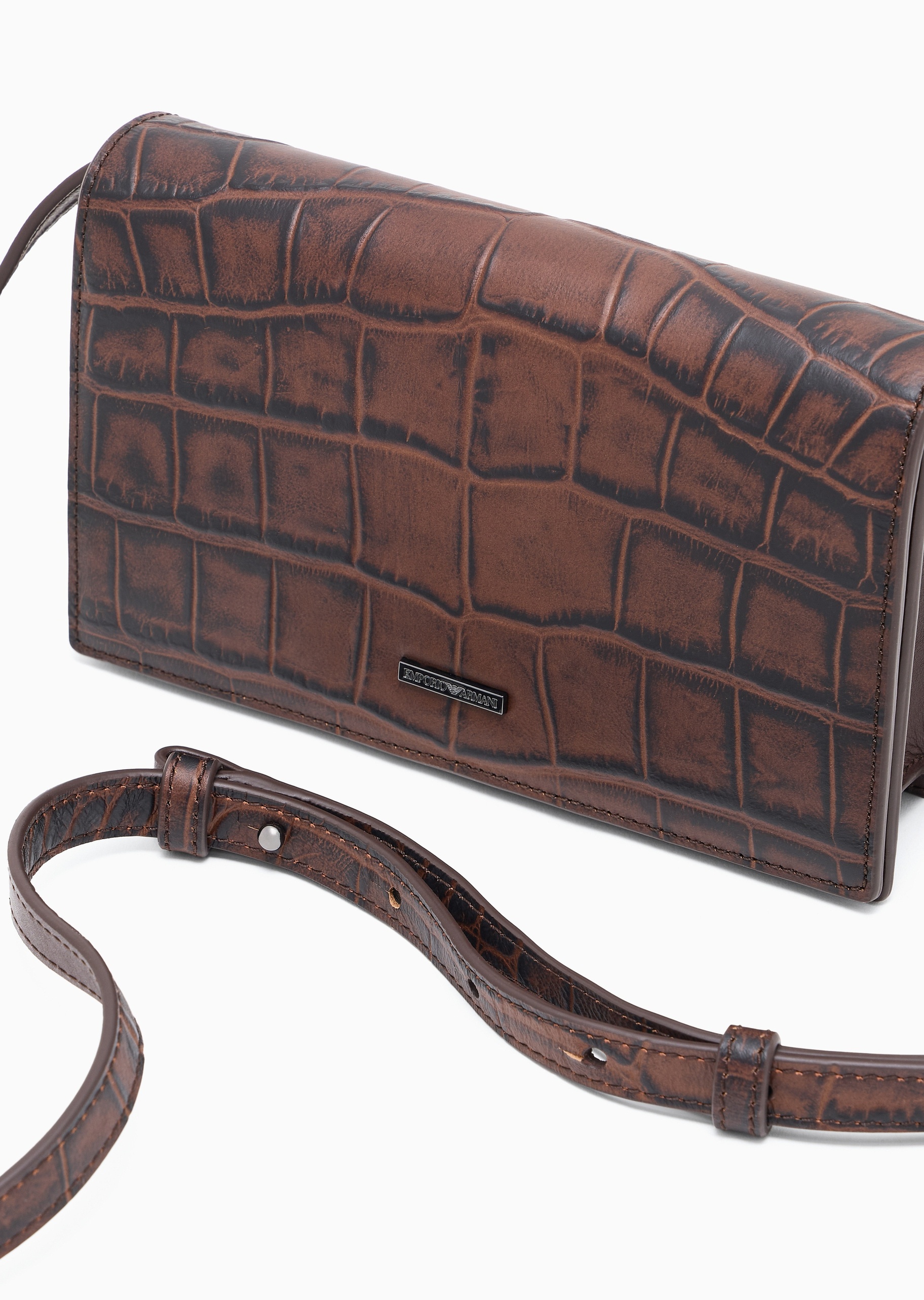 Emporio Armani 男士牛皮革迷你翻盖可调节单肩斜挎手机包