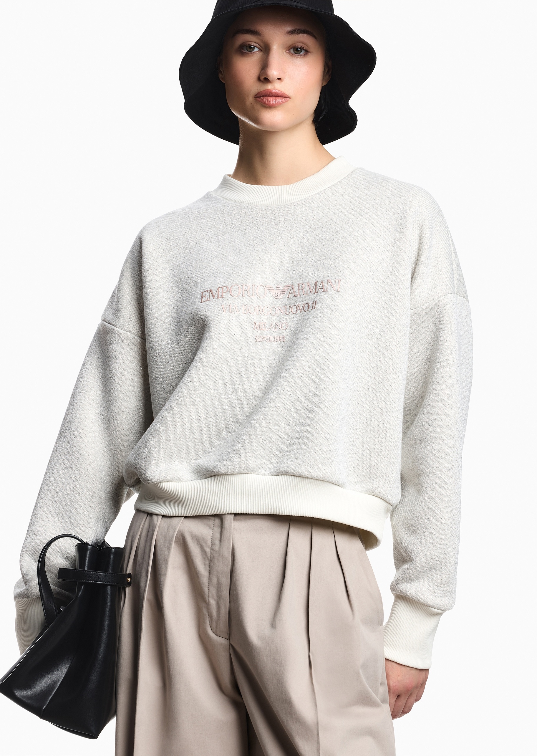 Emporio Armani 女士宽松短款圆领落肩毛圈标识印花卫衣