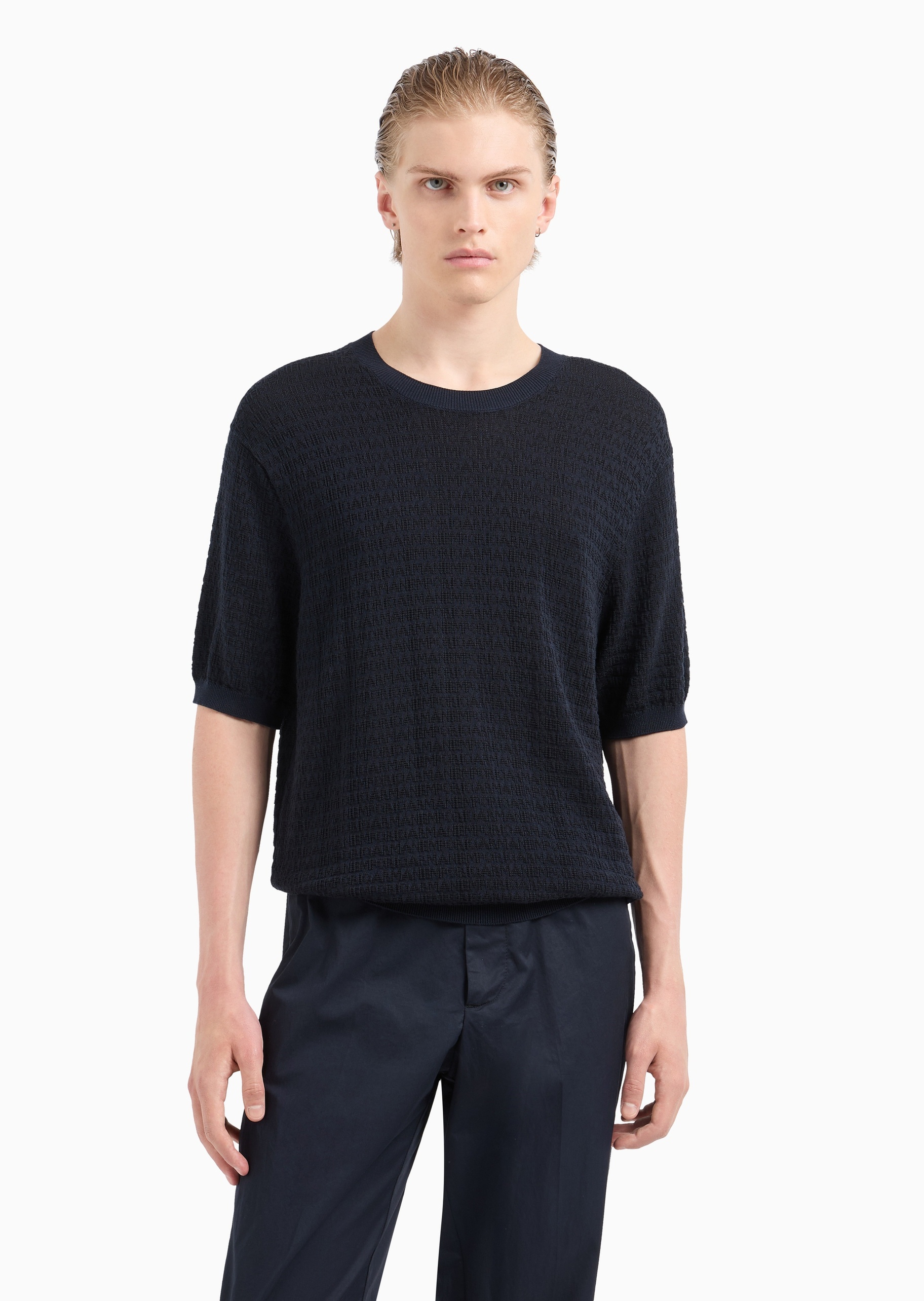 Emporio Armani 男士莱赛尔合身短袖圆领通体提花针织衫