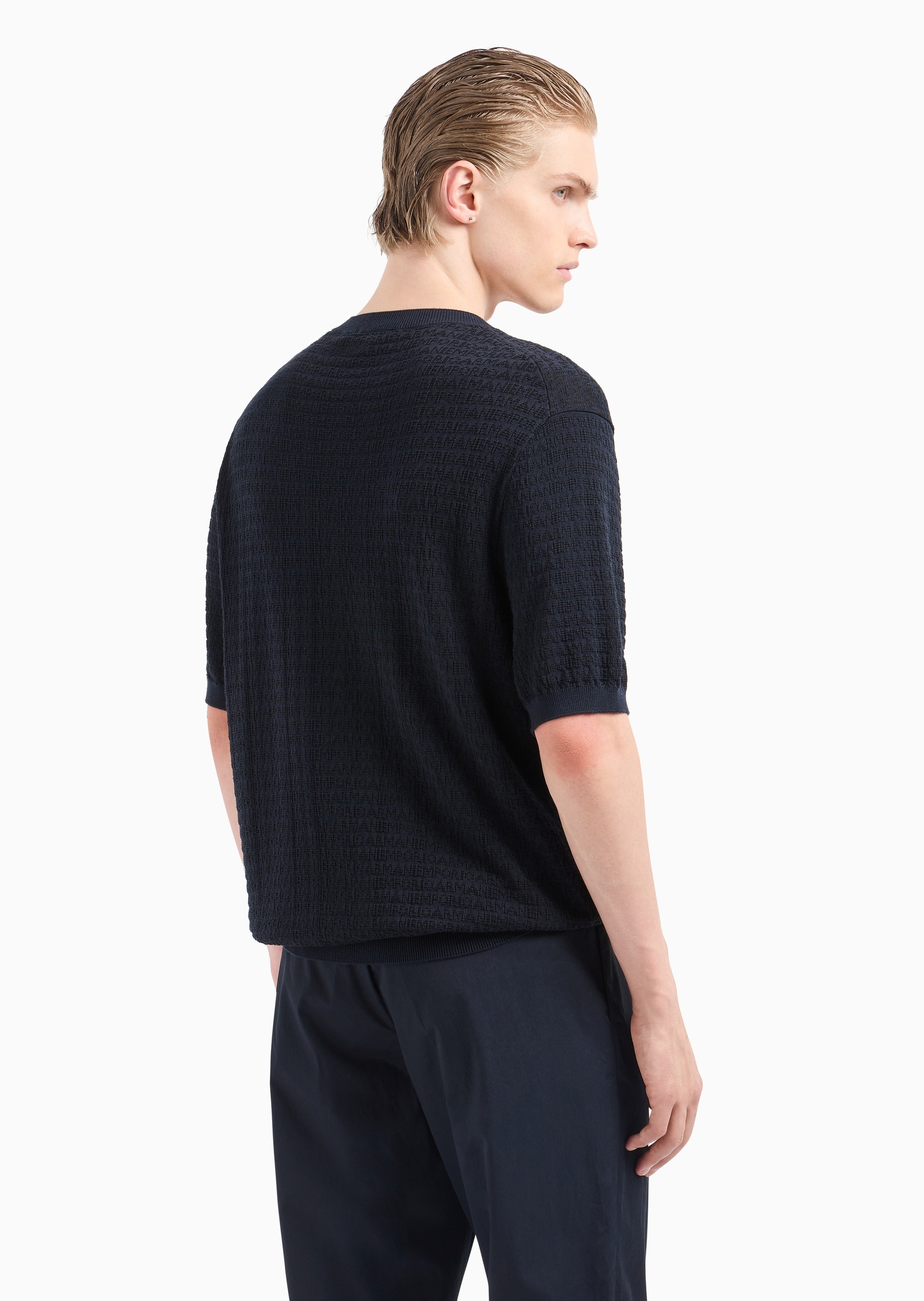 Emporio Armani 男士莱赛尔合身短袖圆领通体提花针织衫