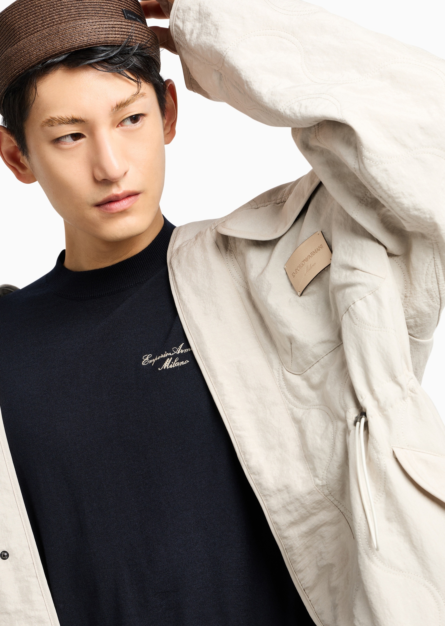 Emporio Armani 男士全绵羊毛合身长袖圆领纯色打底套头毛衣