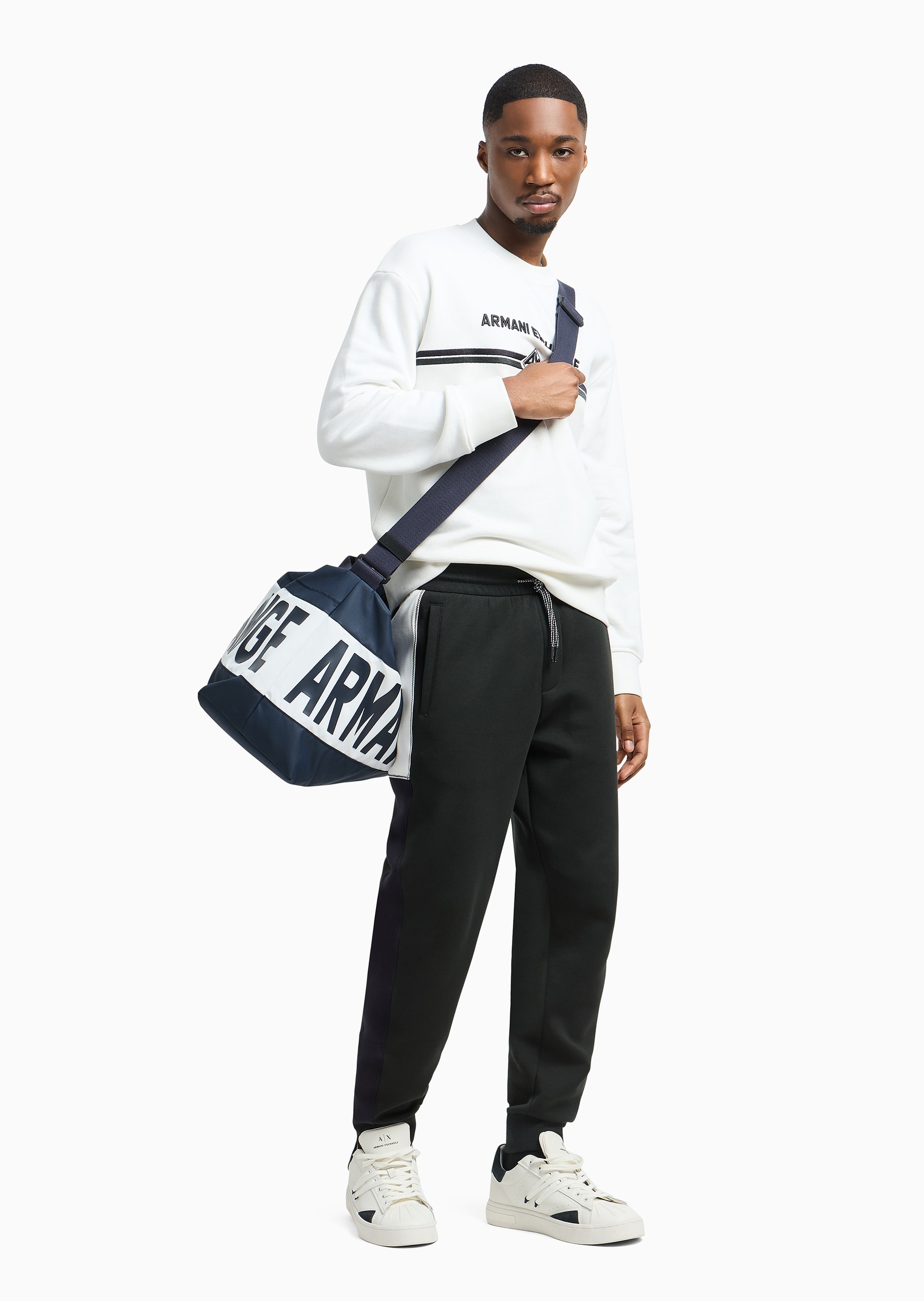 ARMANI EXCHANGE 男士全棉宽松长袖圆领徽标刺绣卫衣