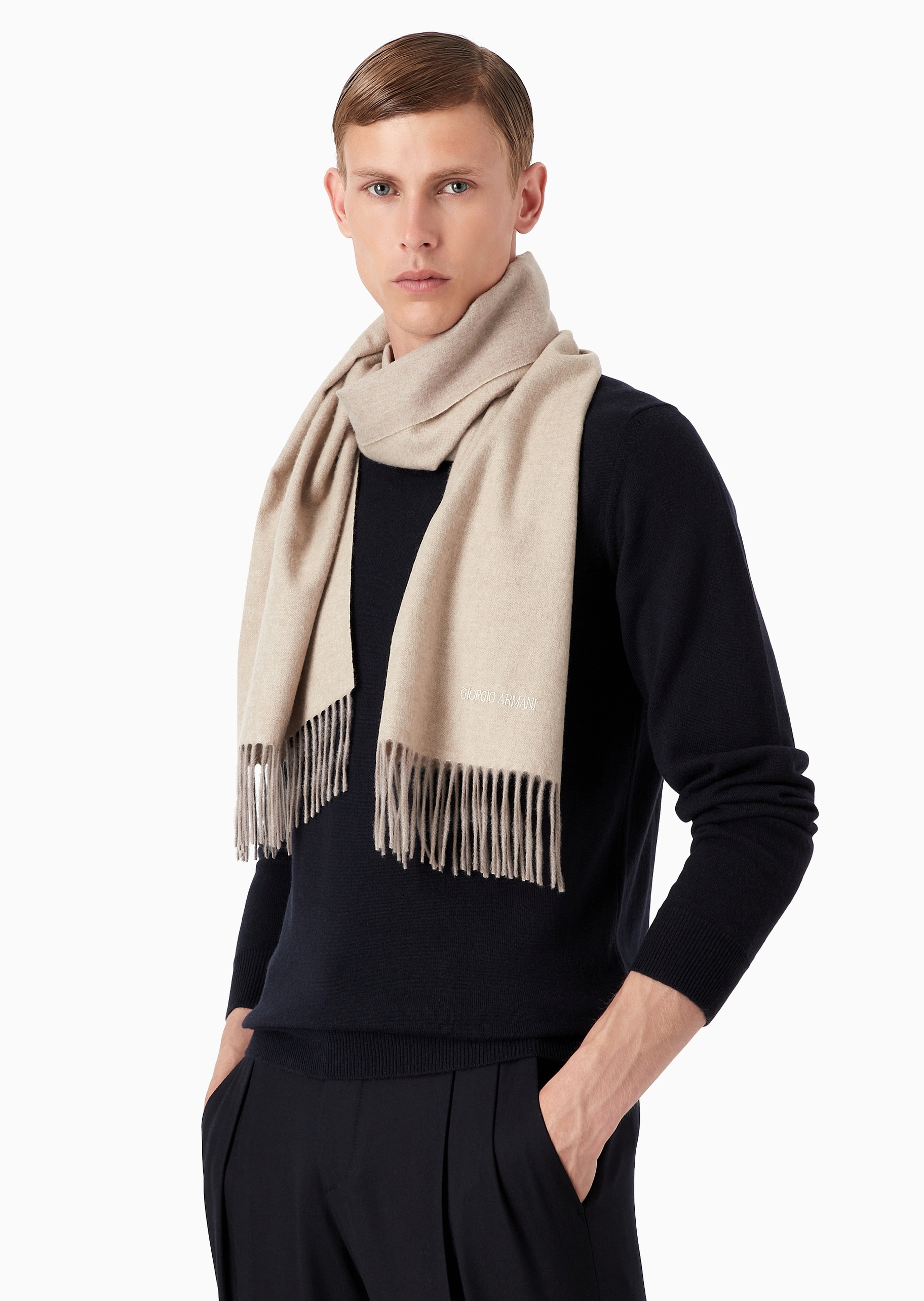 Giorgio Armani 男士山羊绒长方形流苏简约纯色刺绣围巾