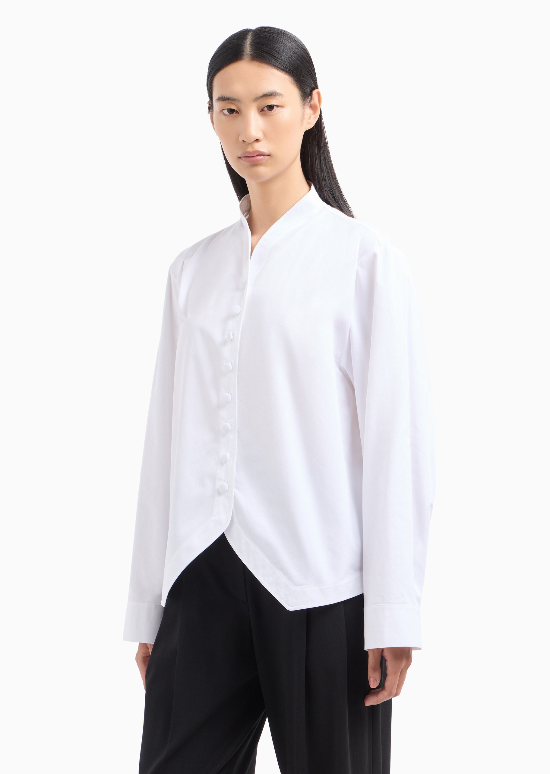 Emporio Armani 女士全棉长袖V领尖角下摆秀场同款衬衫