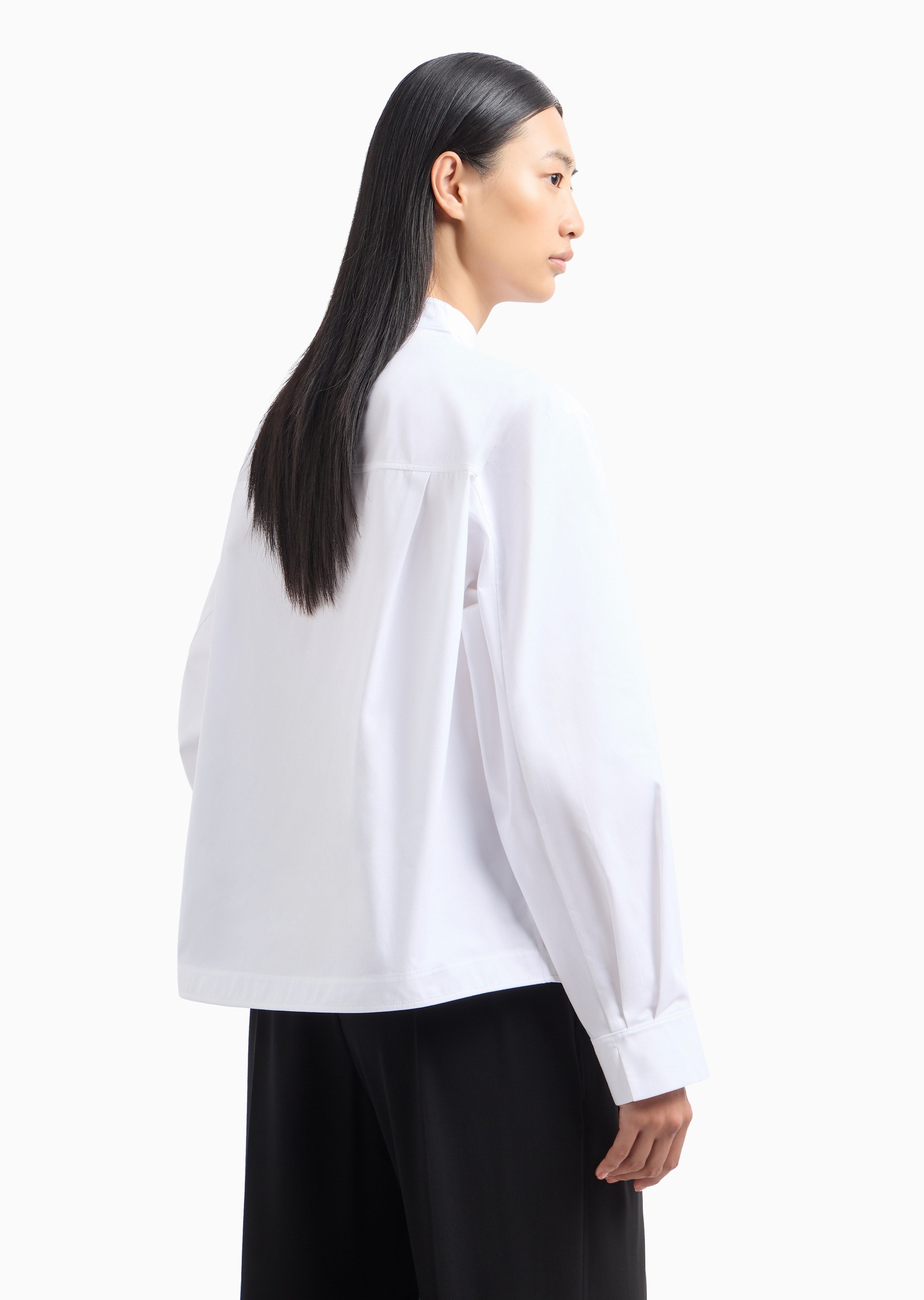 Emporio Armani 女士全棉长袖V领尖角下摆秀场同款衬衫