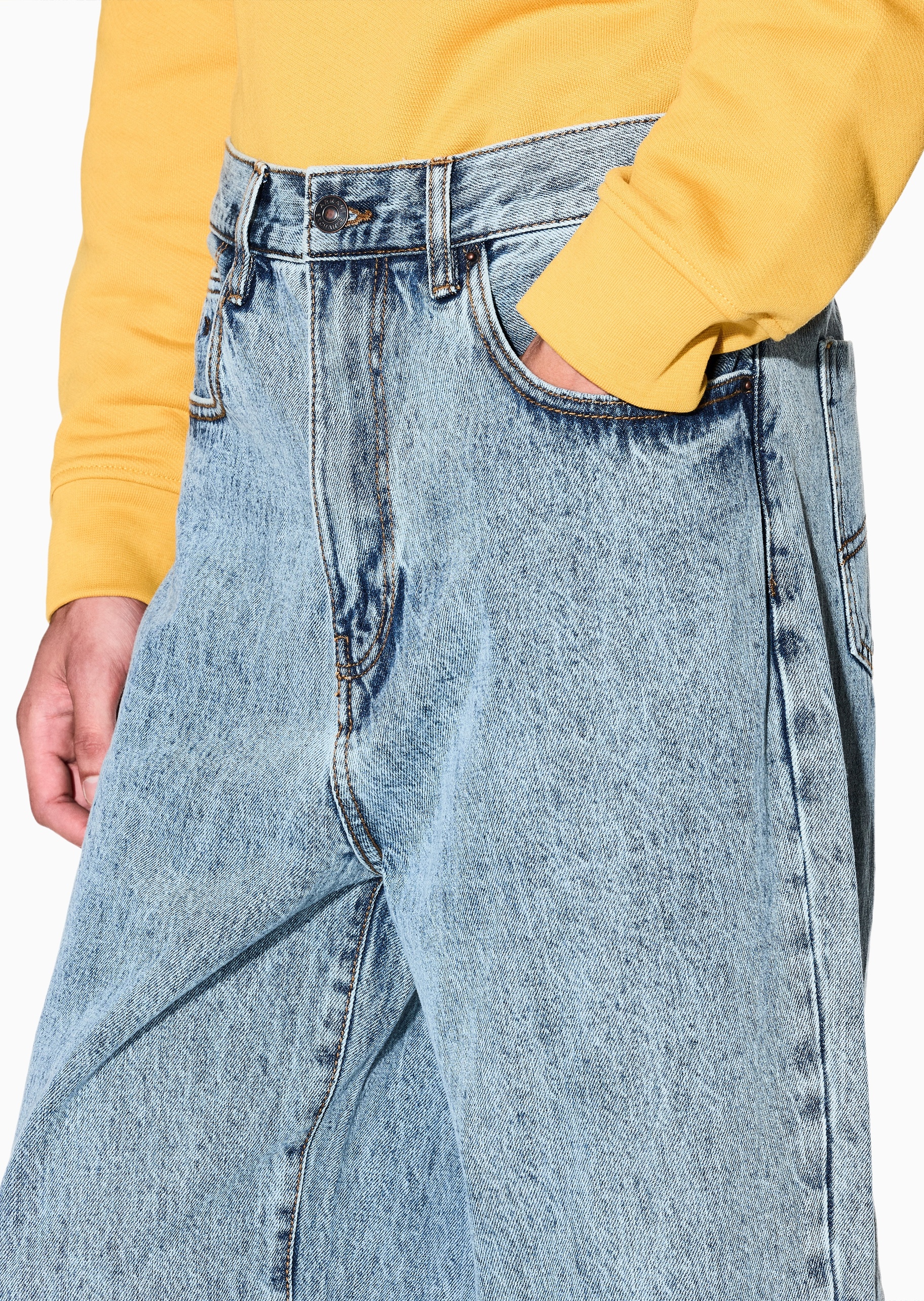 ARMANI EXCHANGE 男士宽松直筒纯棉复古水洗牛仔裤长裤