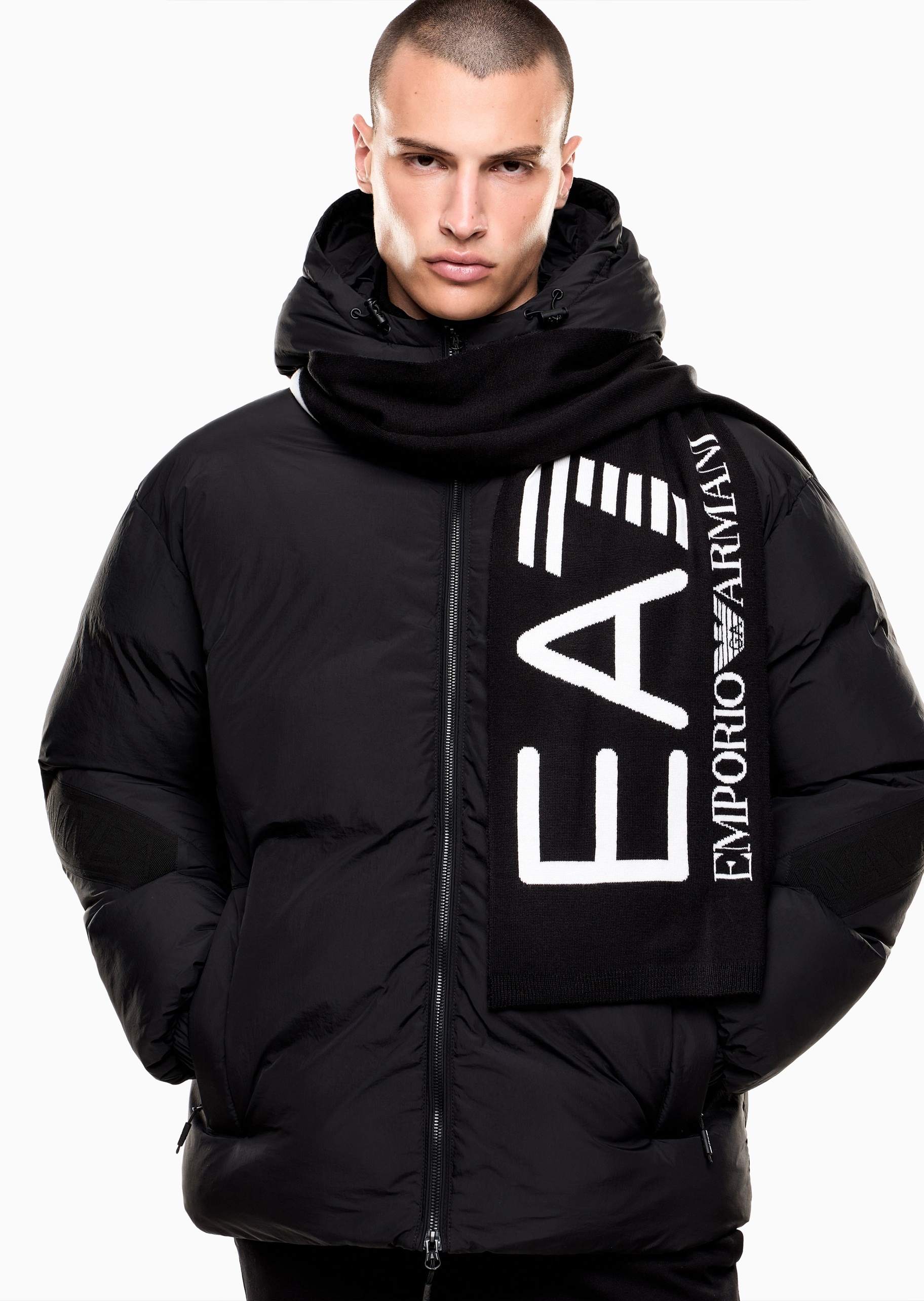 EA7 男女同款长方形撞色提花保暖登山围巾