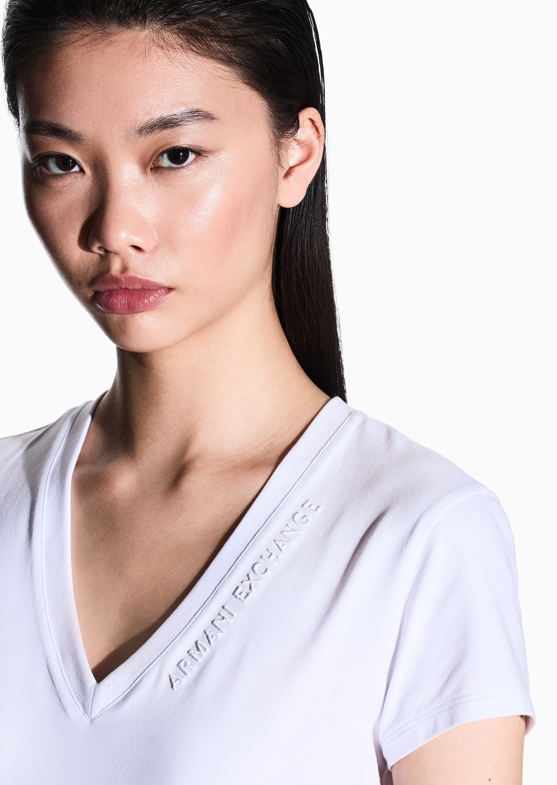 ARMANI EXCHANGE 女士棉质弹力修身短袖V领正肩T恤衫