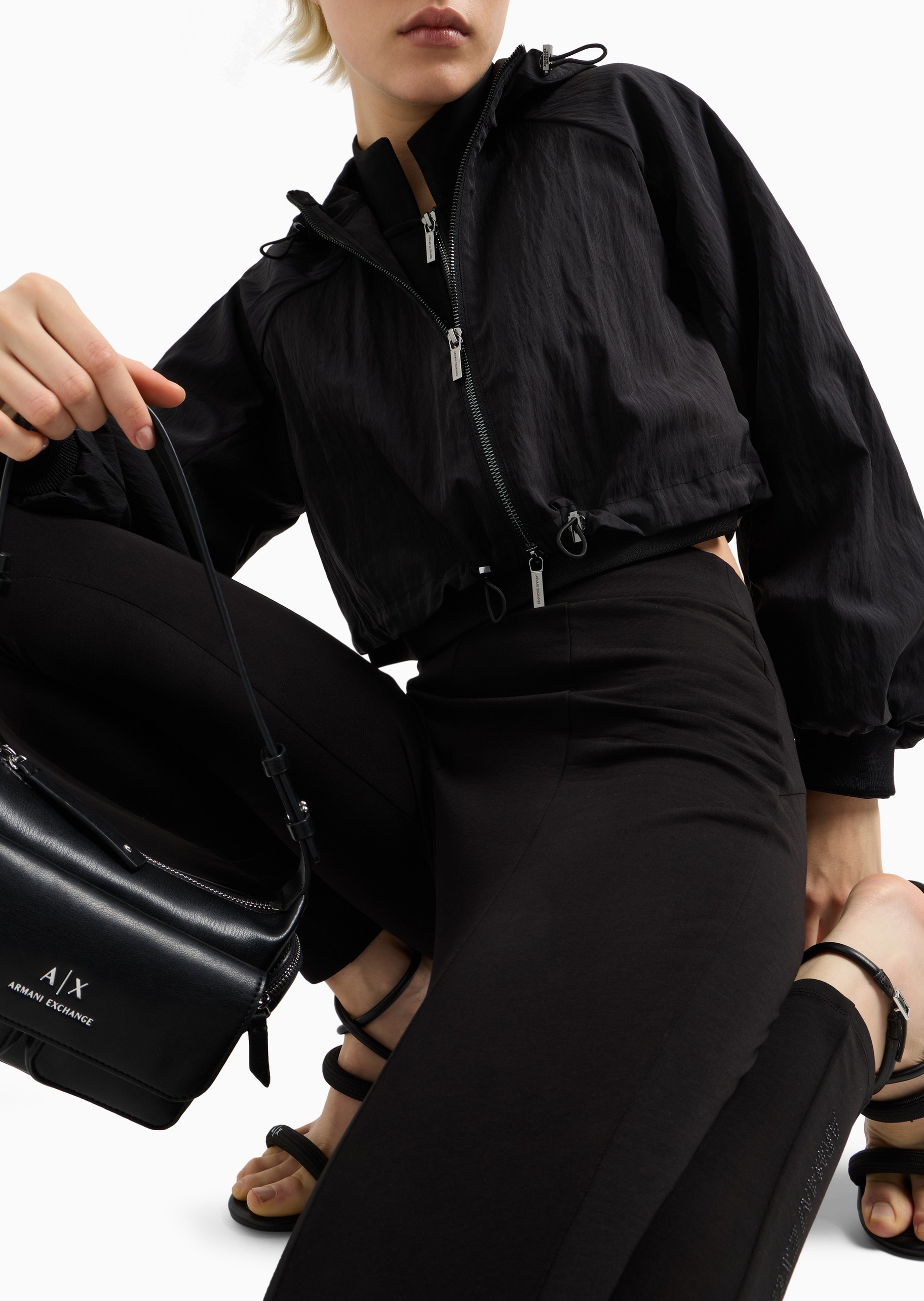 ARMANI EXCHANGE 女士灯笼袖短款连帽插肩抽绳下摆夹克