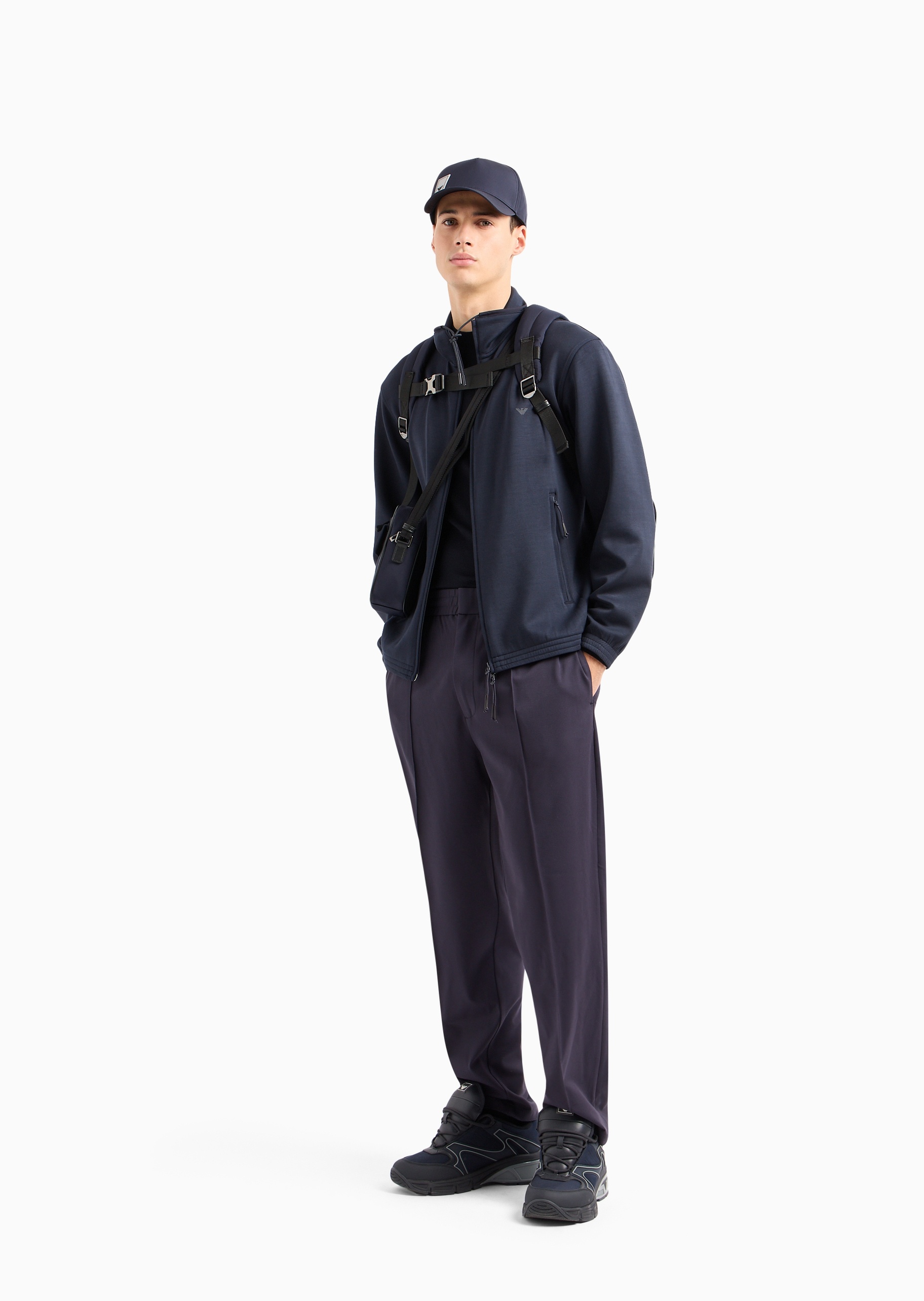 Emporio Armani 男士弹力合身长款锥形纯色松紧腰卫裤