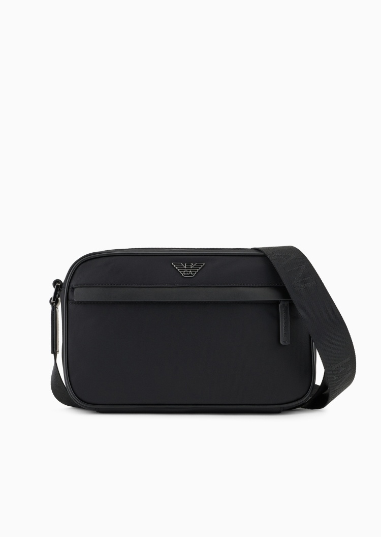 Emporio Armani 男士拉链横款可调节肩带单肩斜挎包