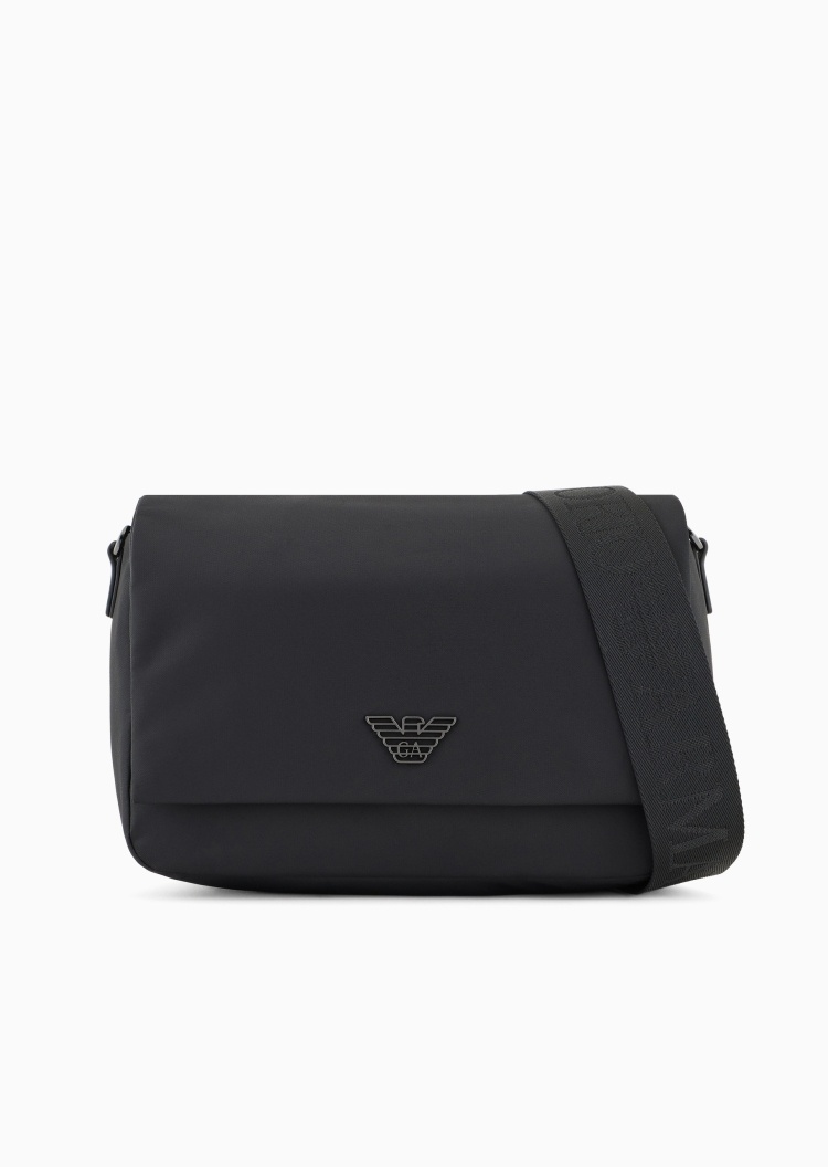 Emporio Armani 男士翻盖横款可调节肩带单肩斜挎包