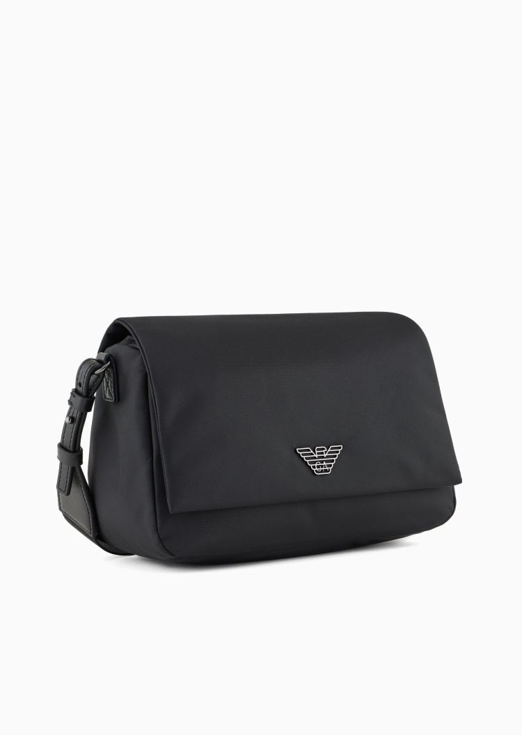 Emporio Armani 男士翻盖横款可调节肩带单肩斜挎包