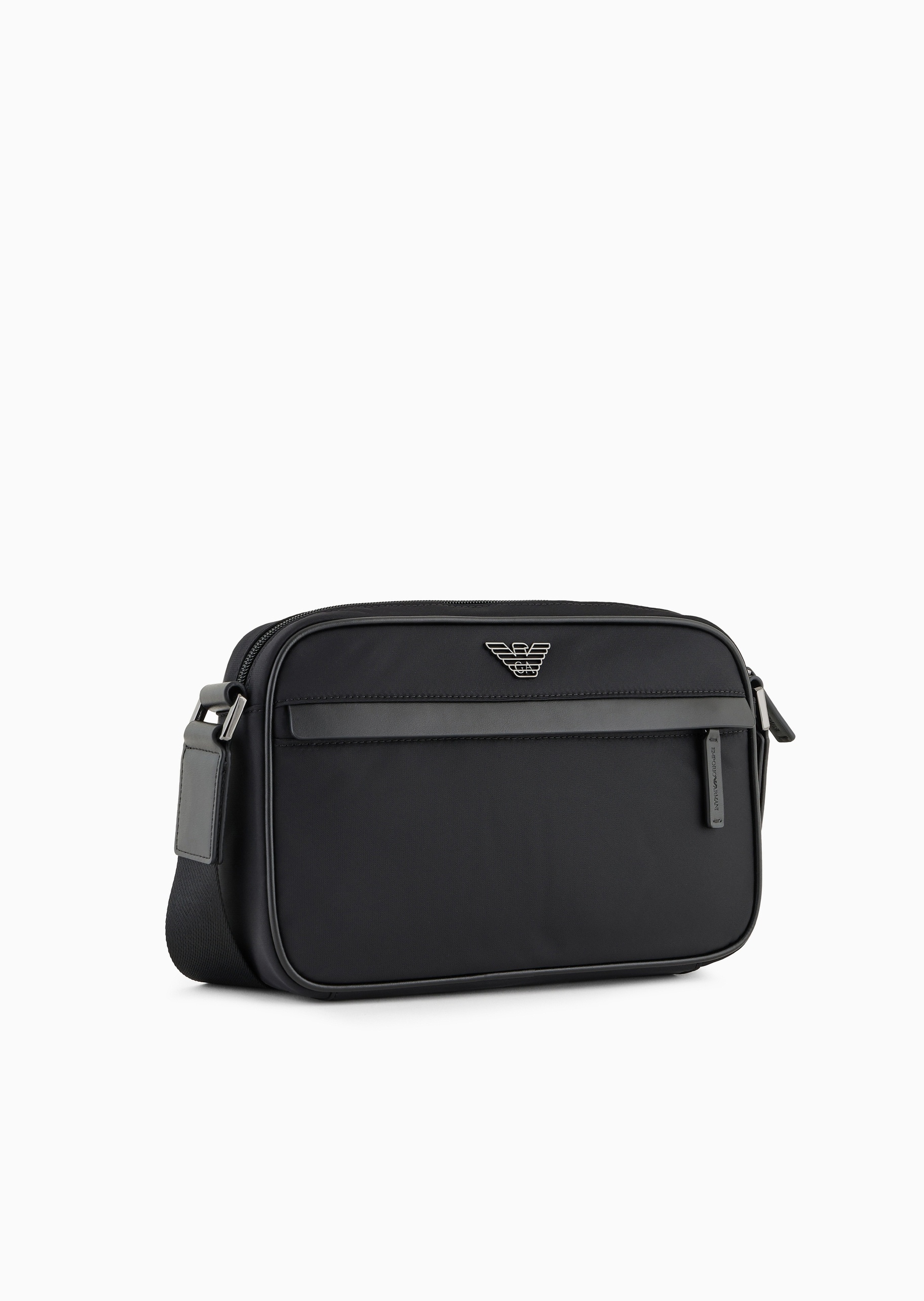 Emporio Armani 男士拉链横款可调节肩带单肩斜挎包
