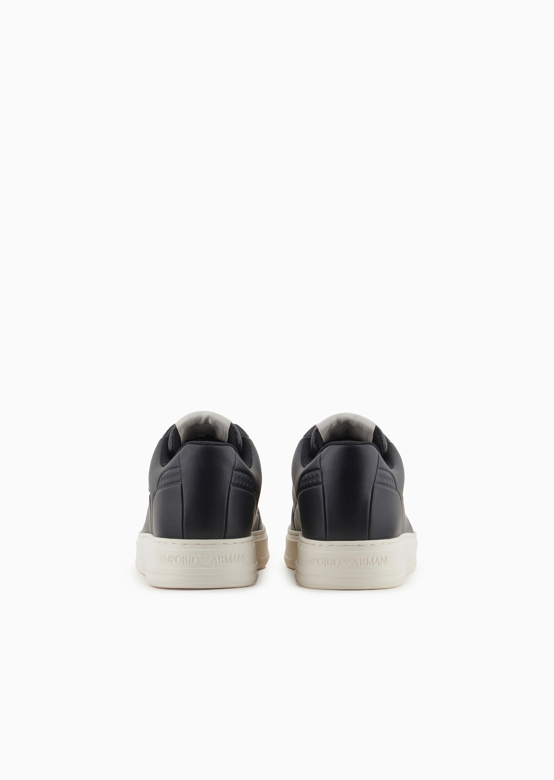 Emporio Armani 男士轻户外运动休闲牛皮剖层革板鞋