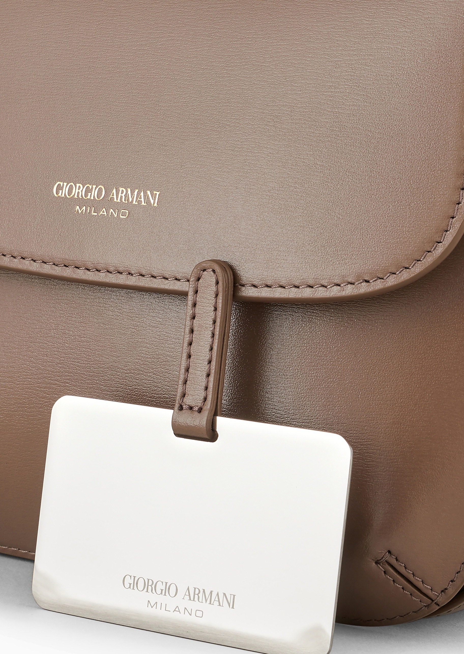 Giorgio Armani 女士牛皮革小号翻盖磁扣可拆肩带单肩斜挎包