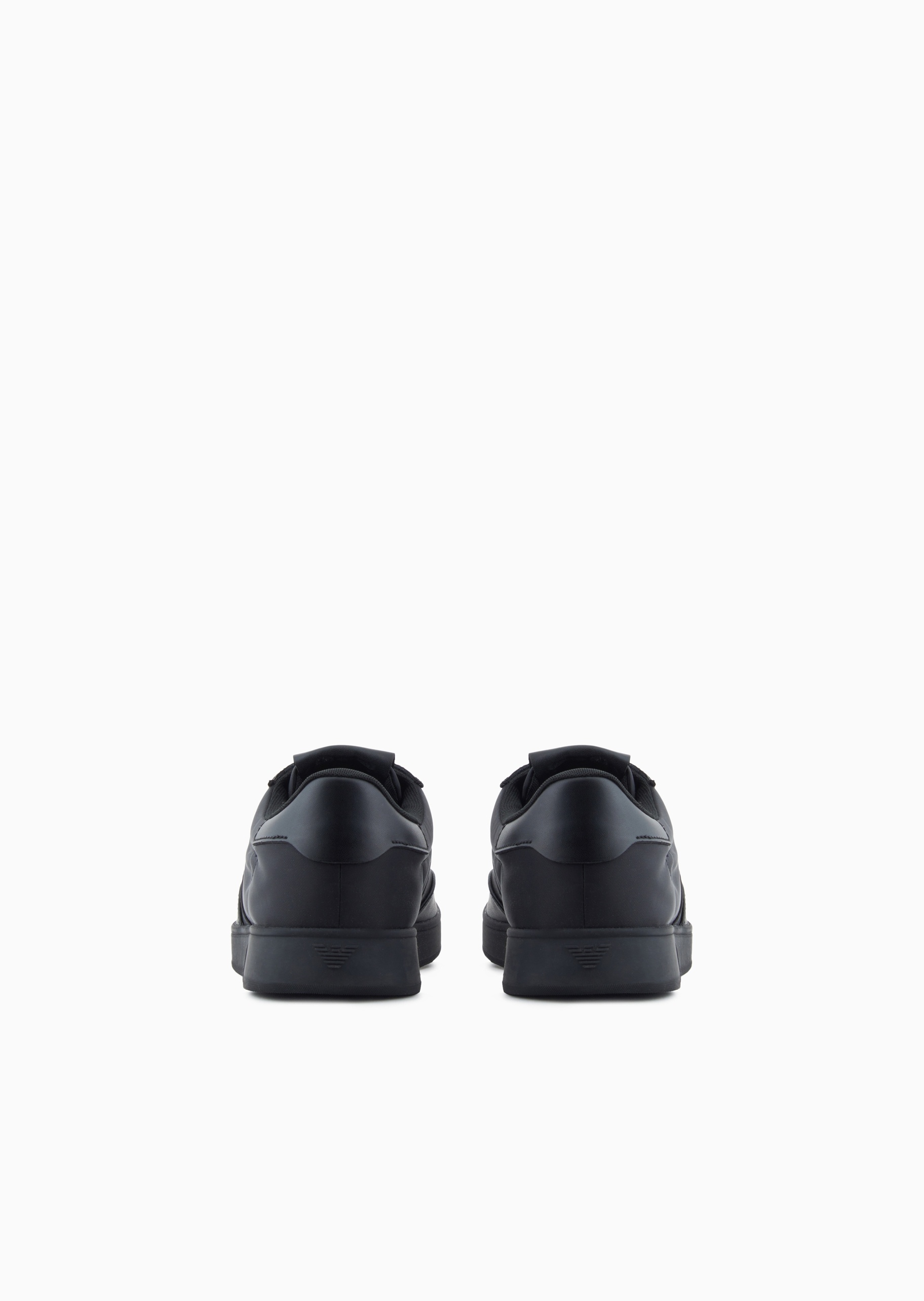 Emporio Armani 男士系带低帮平底纯色休闲运动鞋