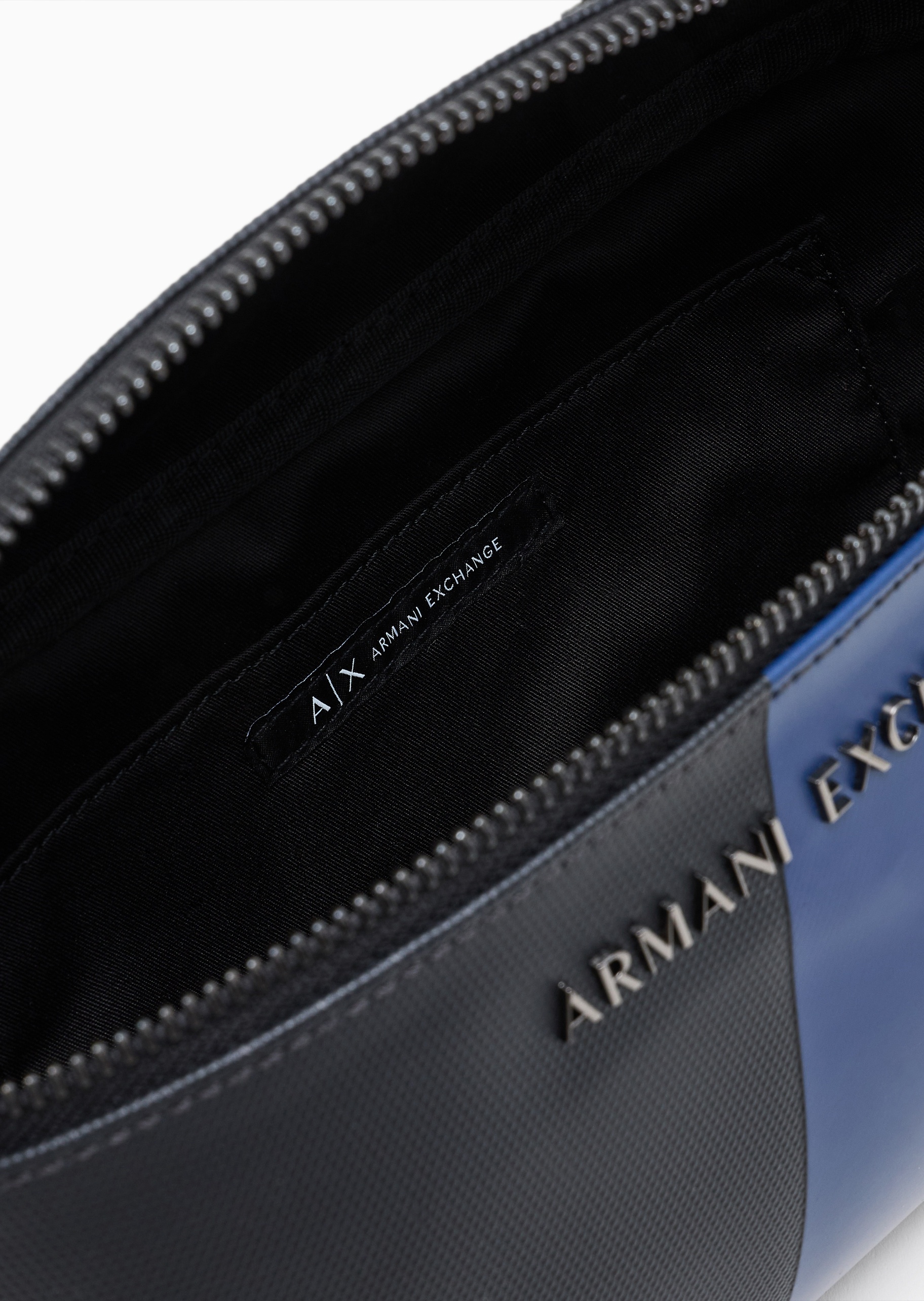 ARMANI EXCHANGE 男士拉链可调节插扣袢带撞色斜挎腰包