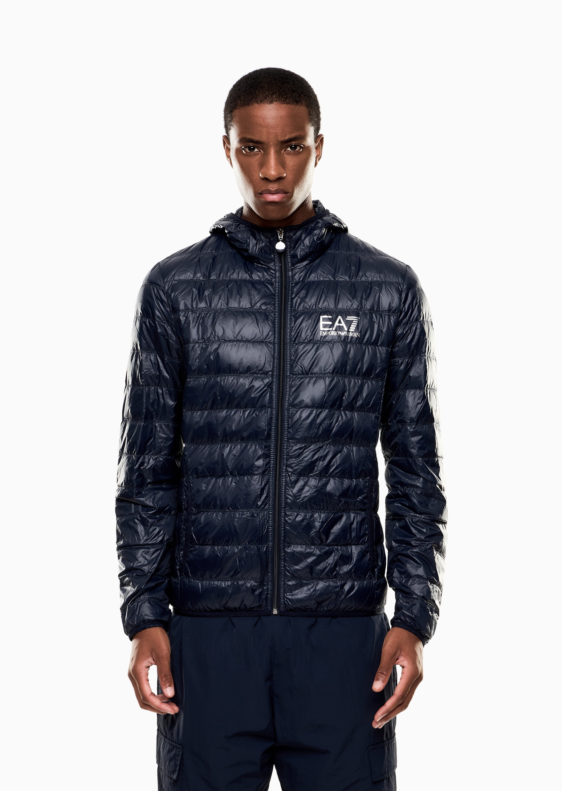 EA7 男士短款轻薄长袖连帽健身训练休闲羽绒服