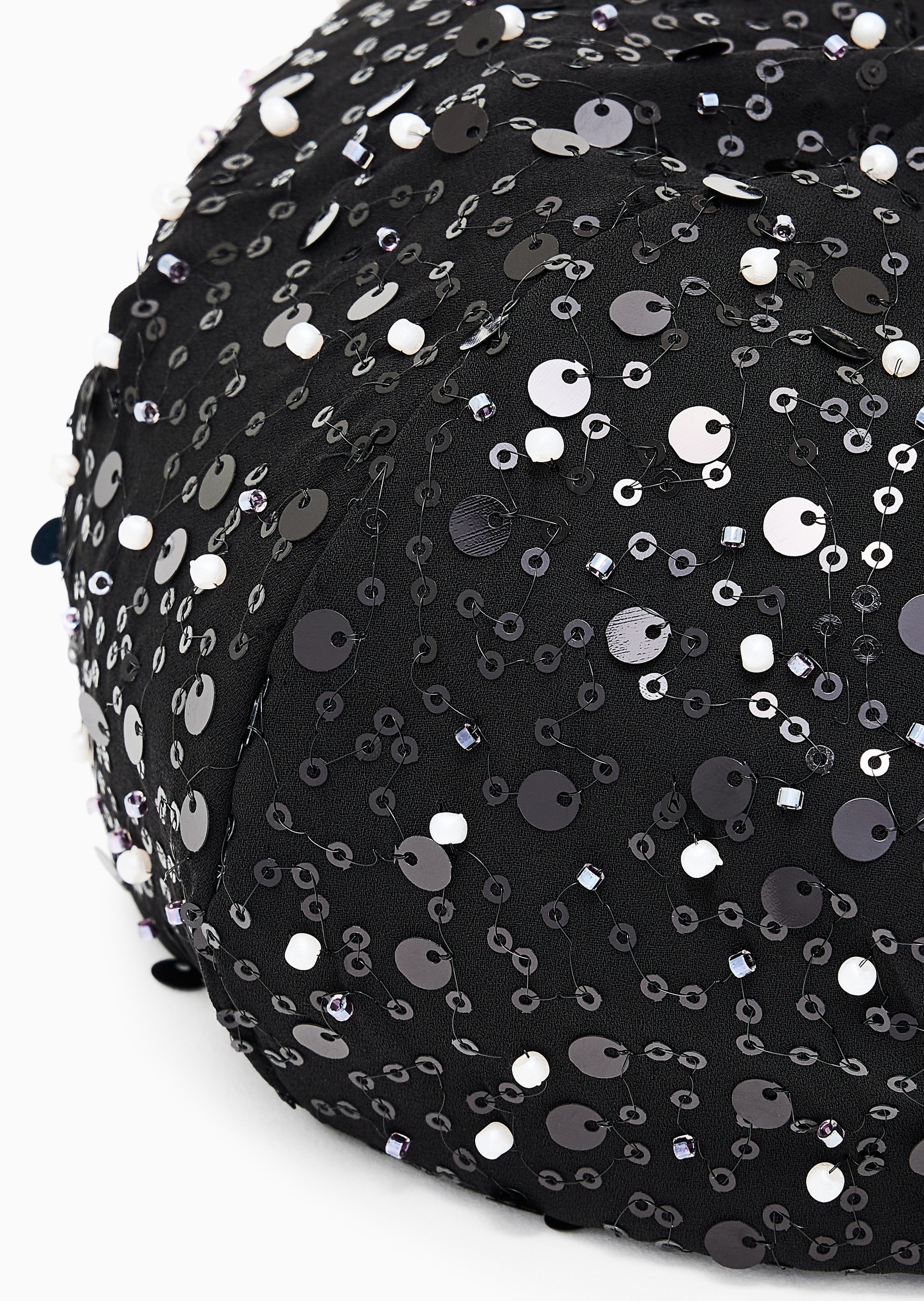 Emporio Armani 女士秀场同款圆顶通体亮片休闲时尚贝雷帽