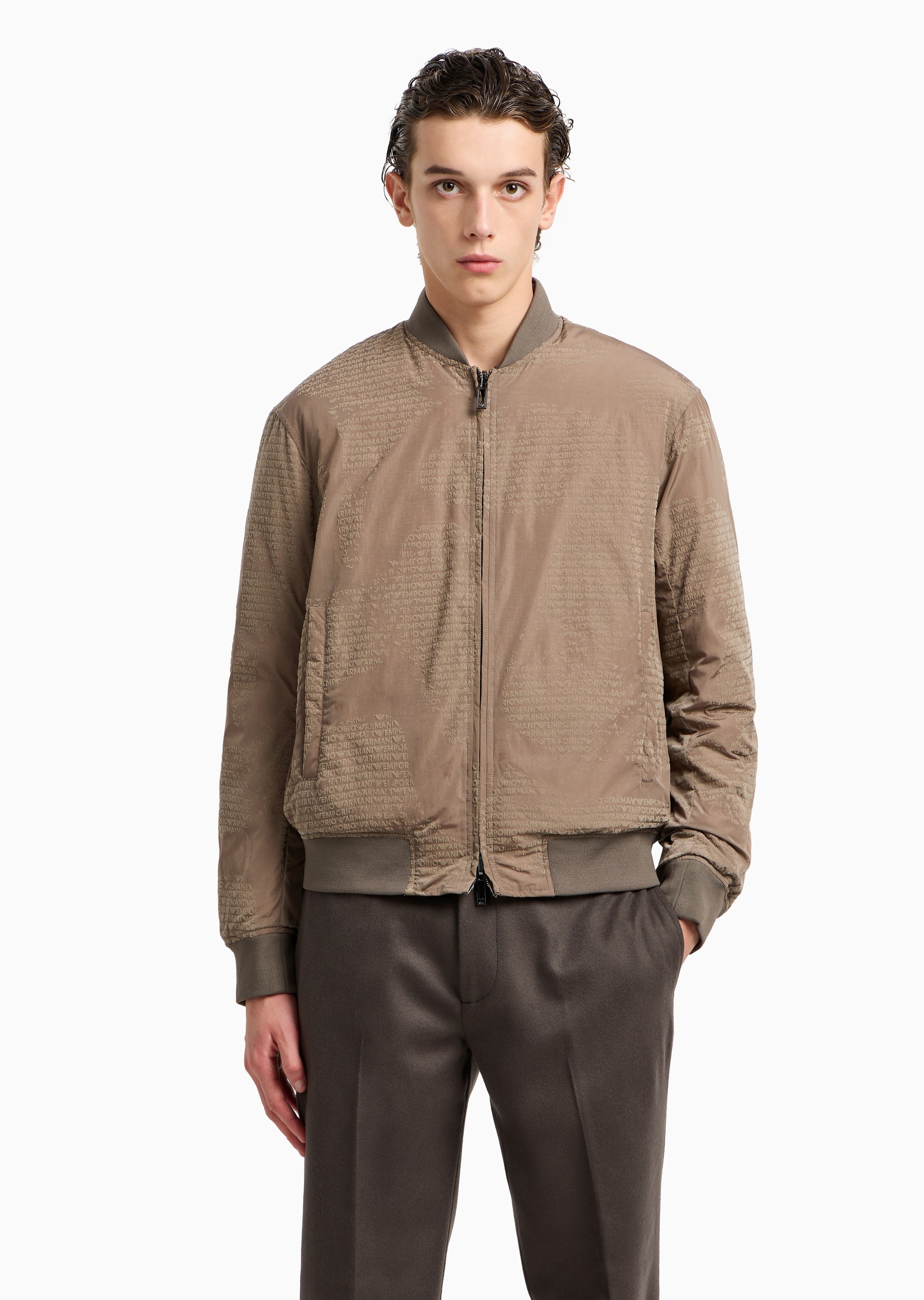 Emporio Armani 男士80白鸭绒棒球领短款通勤羽绒服外套