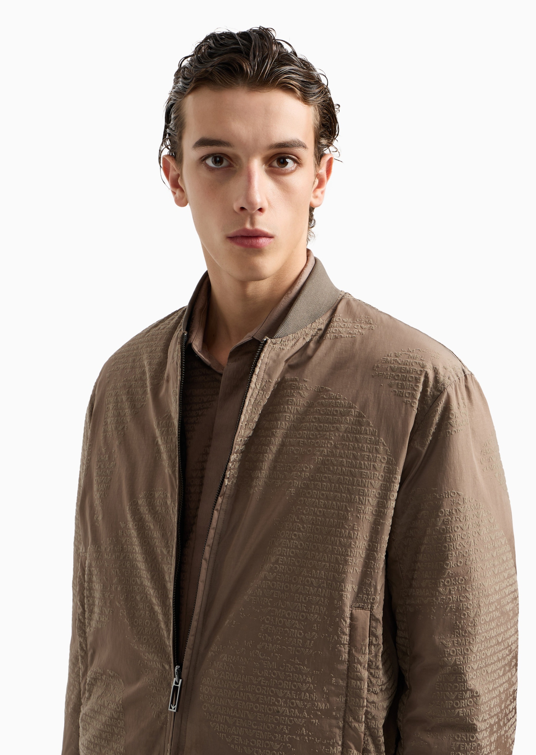 Emporio Armani 男士80白鸭绒棒球领短款通勤羽绒服外套