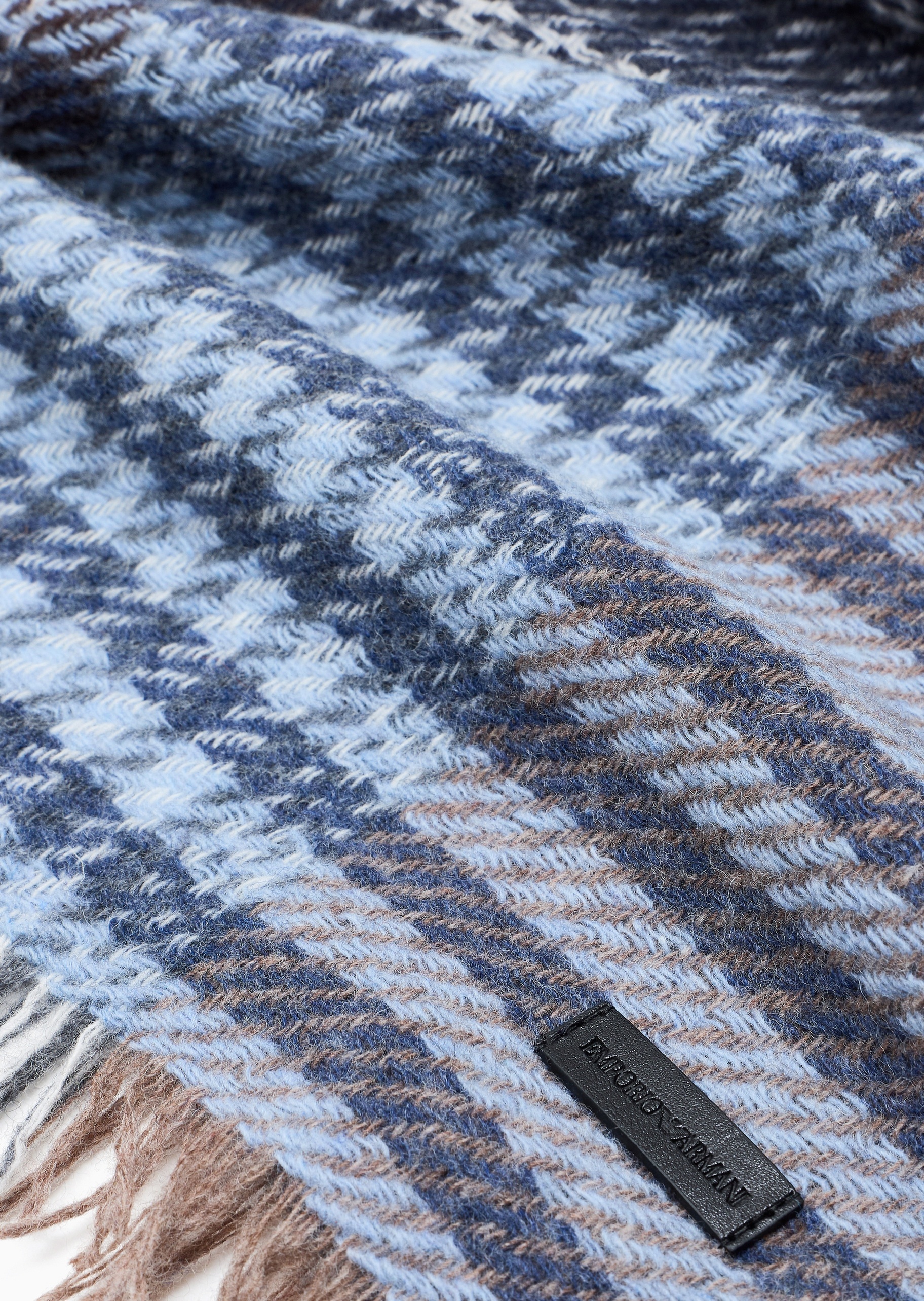 Emporio Armani 男士绵羊毛混纺撞色格纹保暖围巾