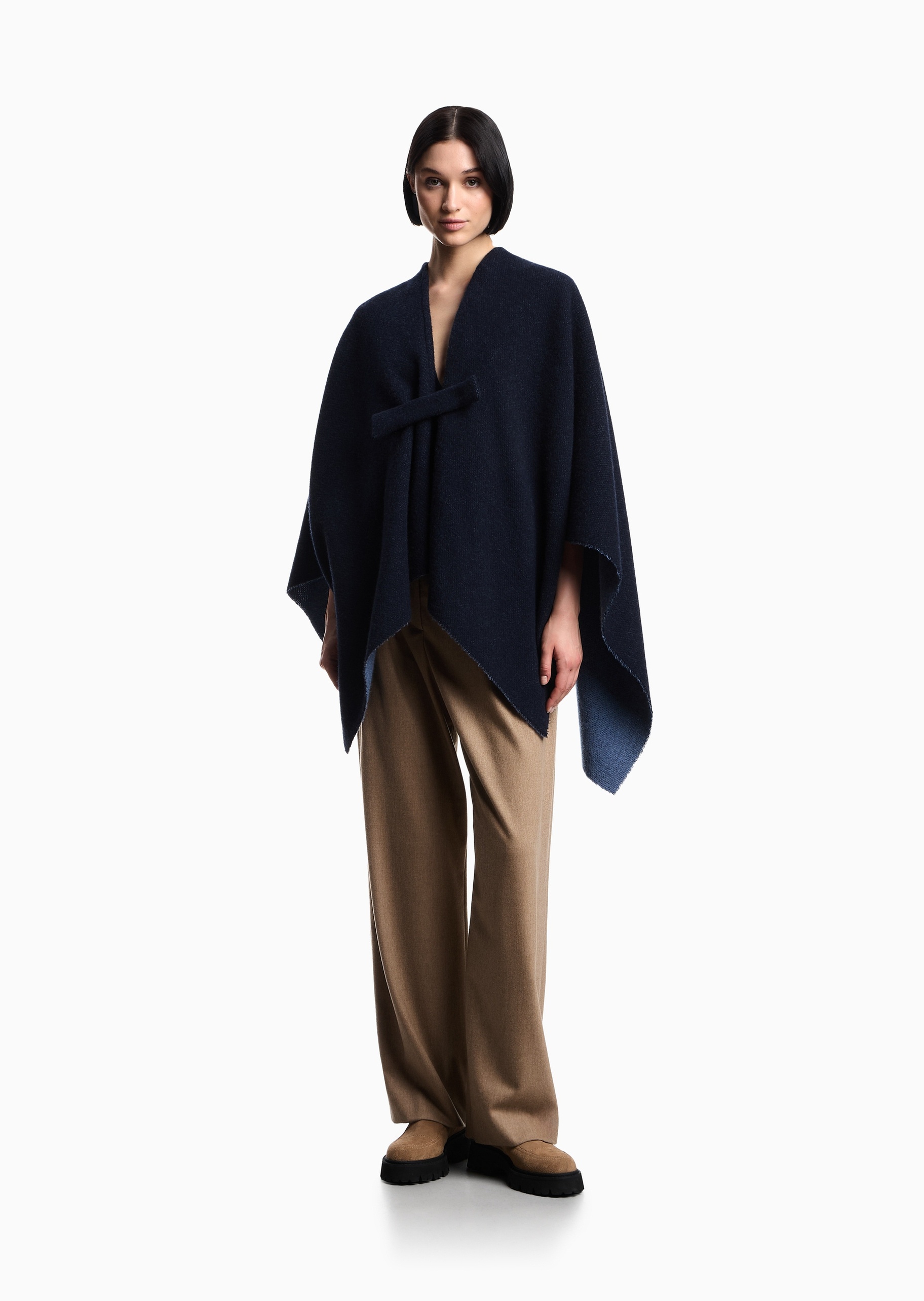 Emporio Armani 女士绵羊毛撞色保暖双面两用斗篷