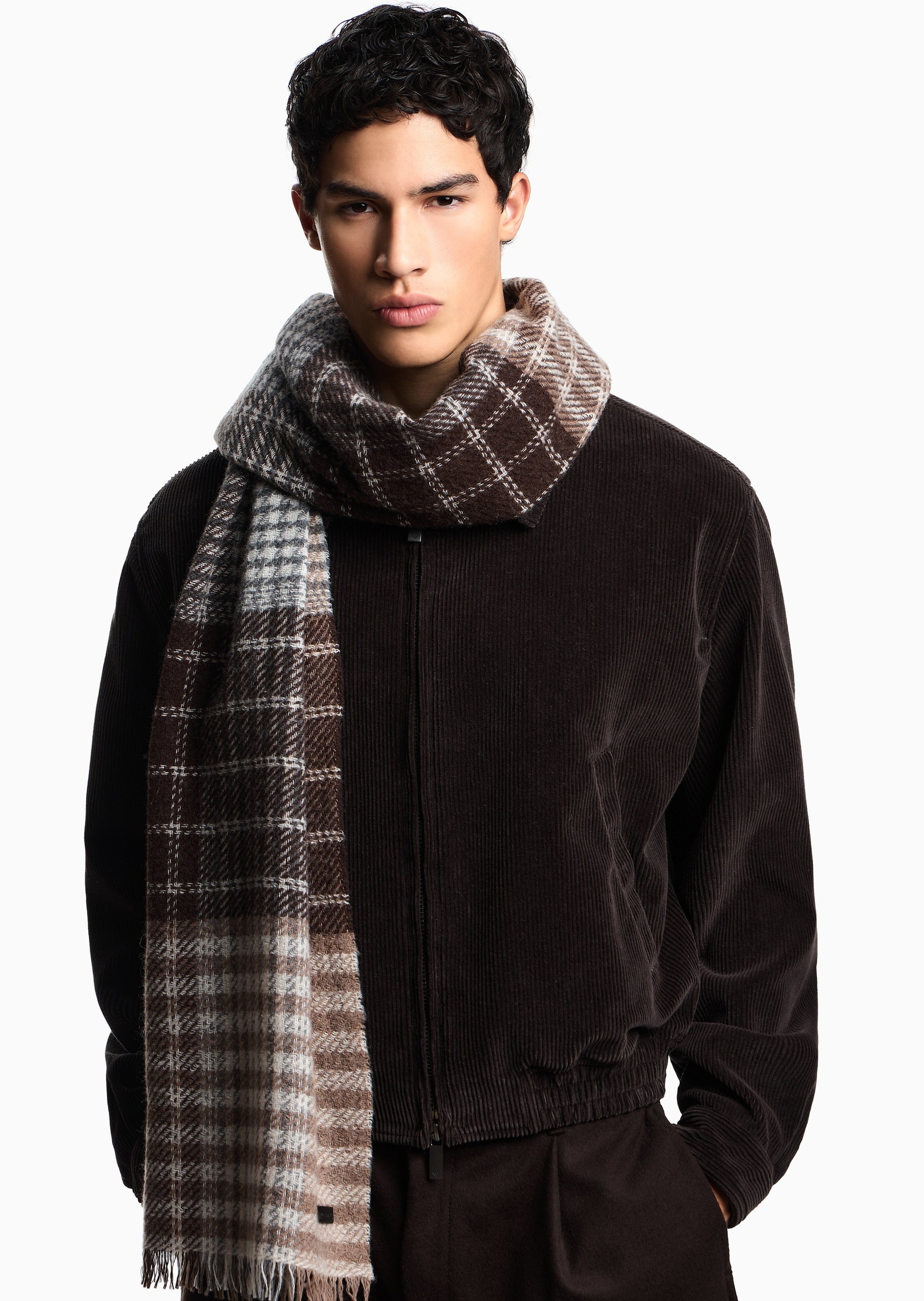 Emporio Armani 男士绵羊毛混纺撞色格纹保暖围巾