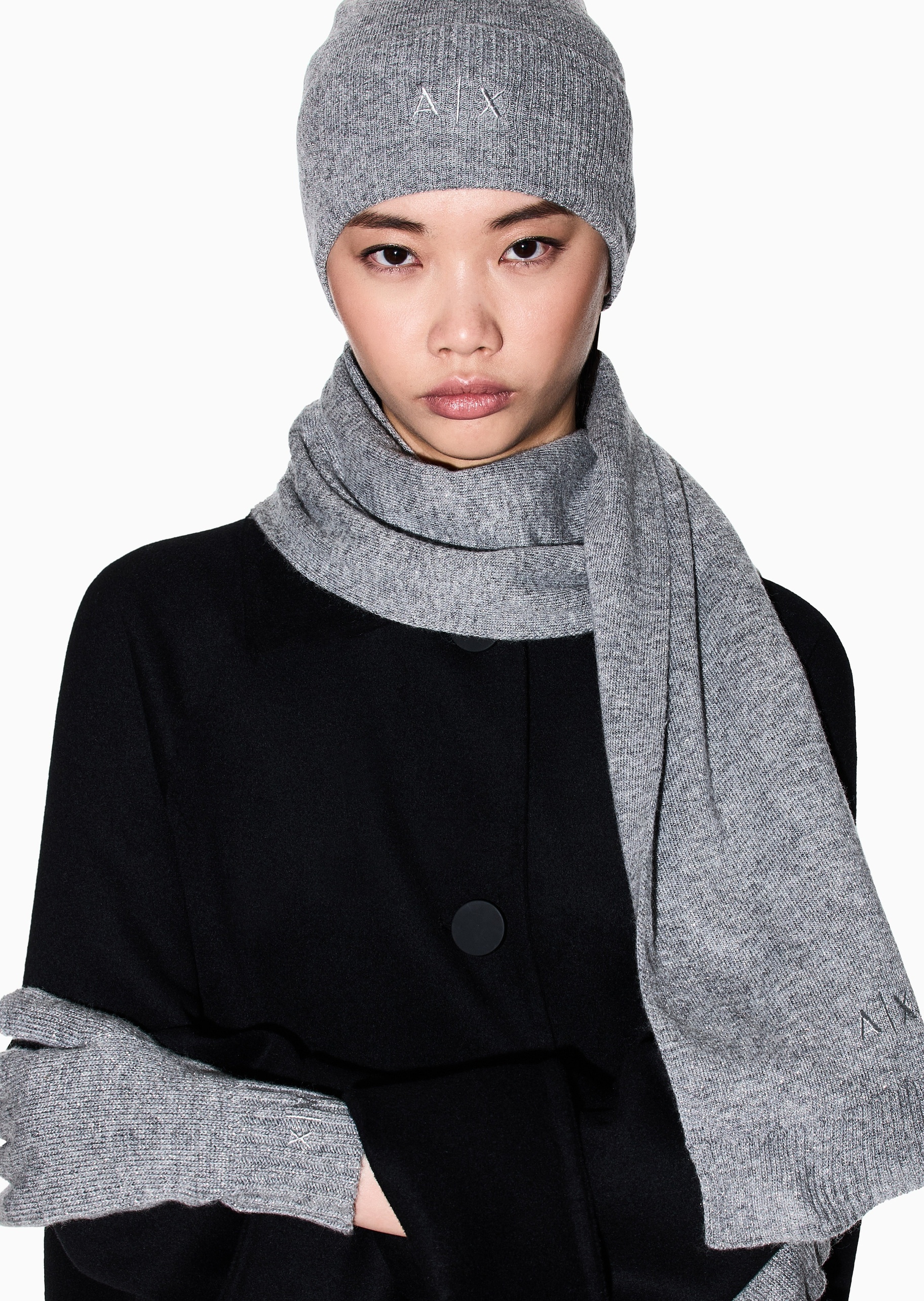 ARMANI EXCHANGE 女士绵羊毛披肩式长方形刺绣LOGO围巾