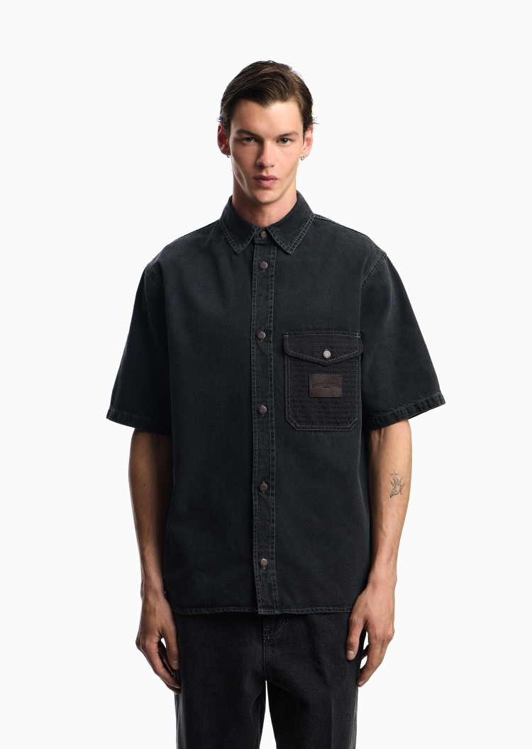 Emporio Armani 男士宽松短袖翻领复古廓形牛仔衬衫