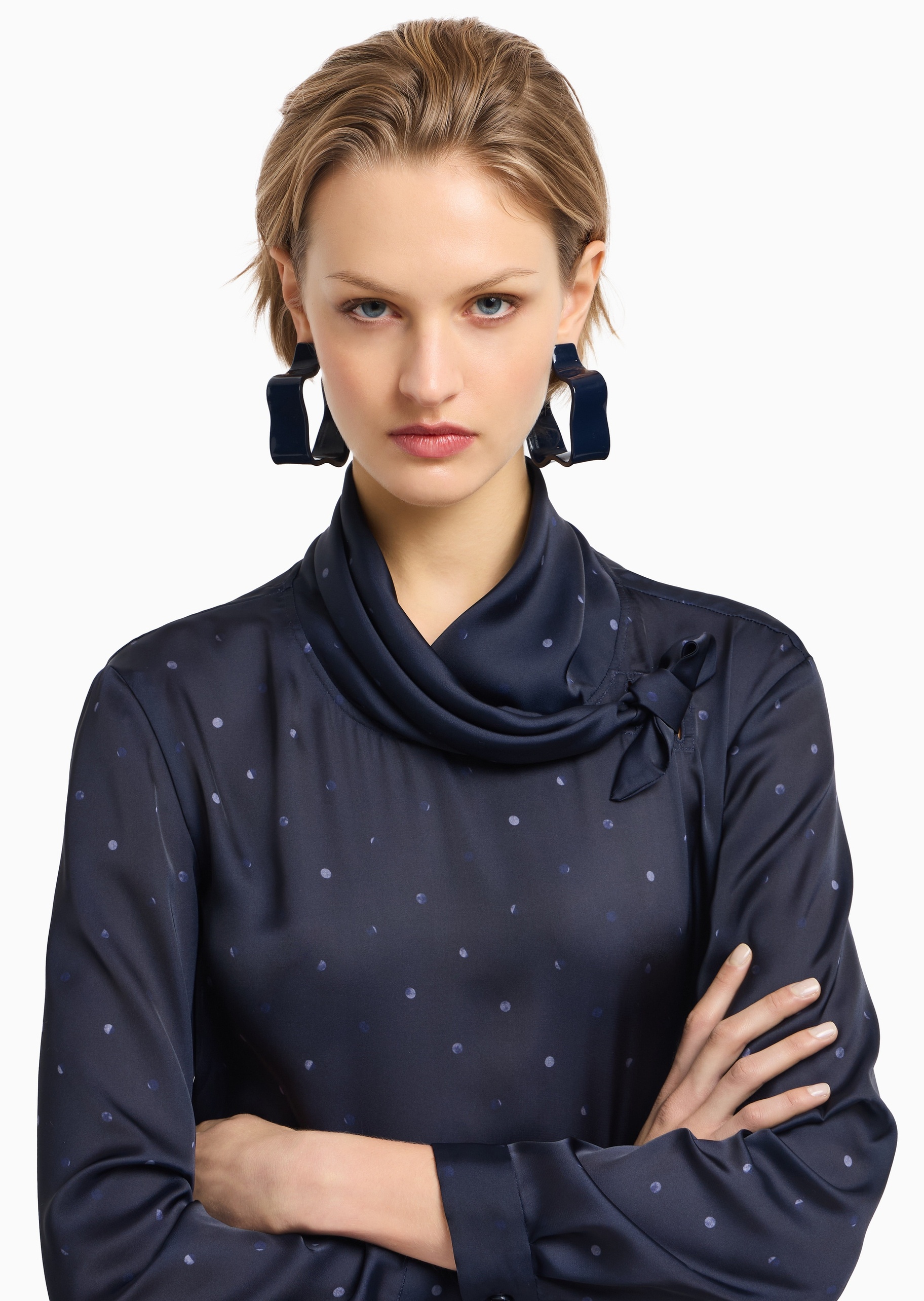 Emporio Armani 女士缎面长袖围巾领波点印花衬衫
