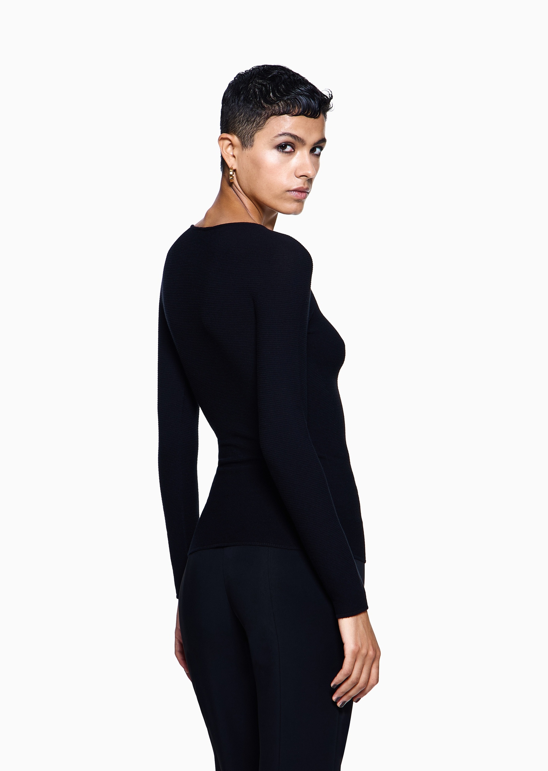 Giorgio Armani 女士圆领修身商务休闲通勤老钱风套头针织衫