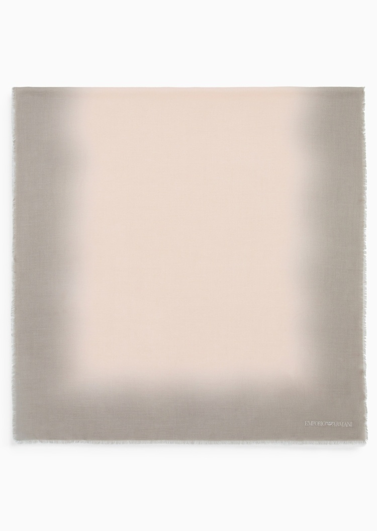 Emporio Armani 女士披肩式长方形短穗渐变晕染刺绣围巾