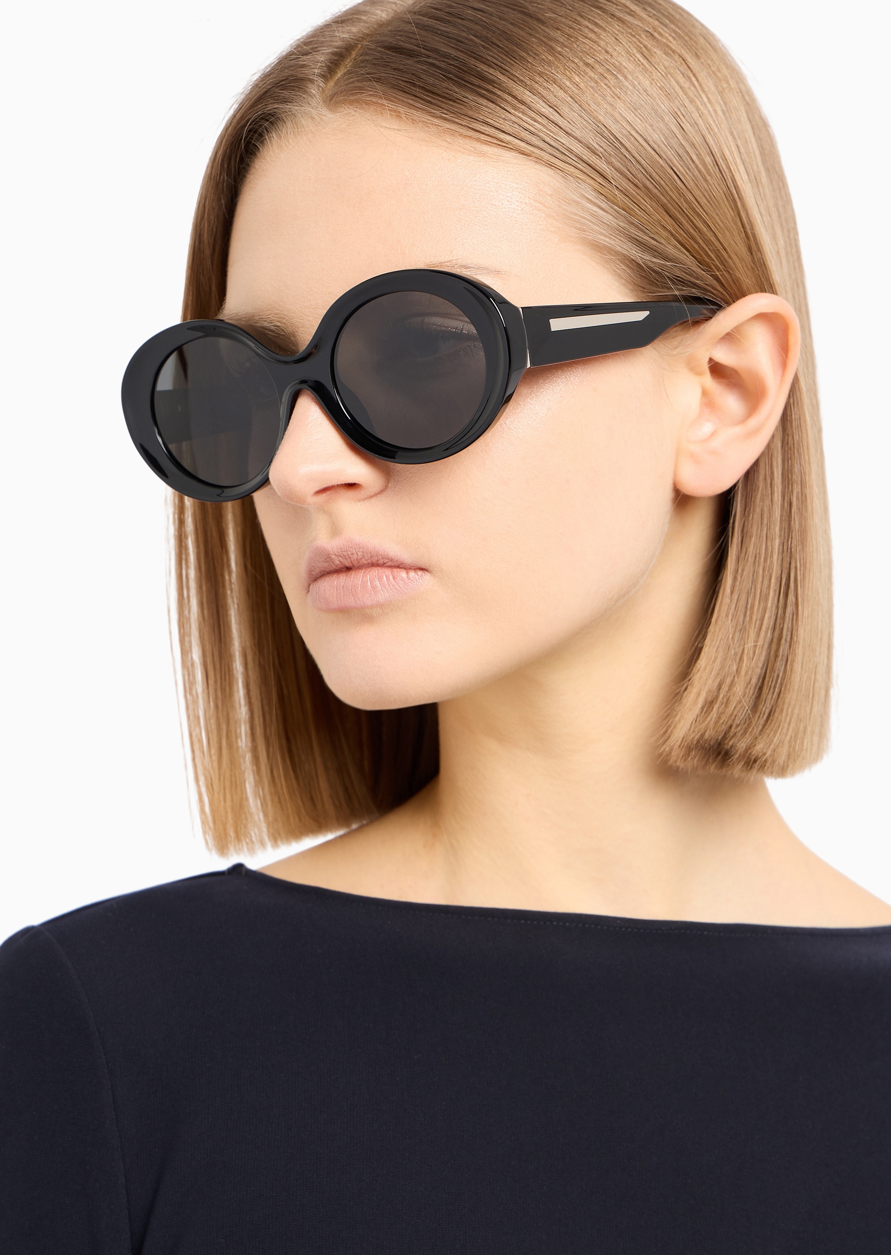 Emporio Armani 女士椭圆形粗边框复古潮流太阳眼镜