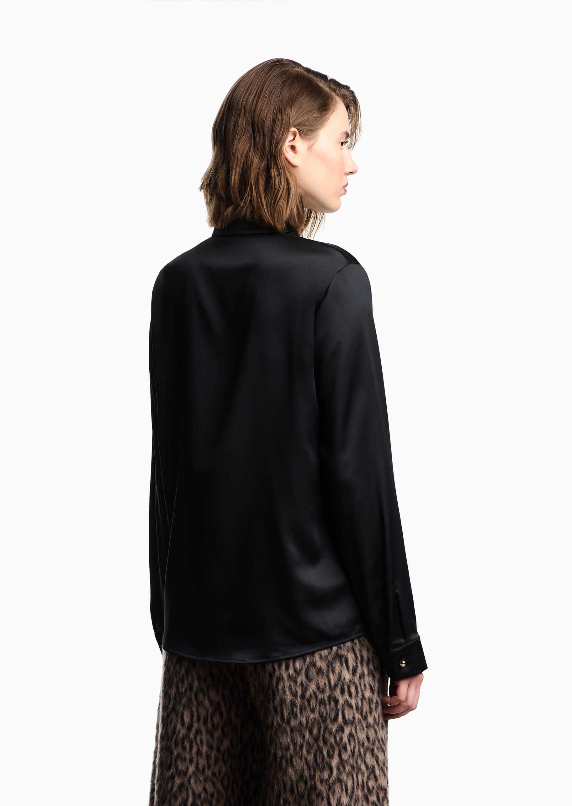 Emporio Armani 女士修身长袖翻领纽扣门襟纯色衬衫